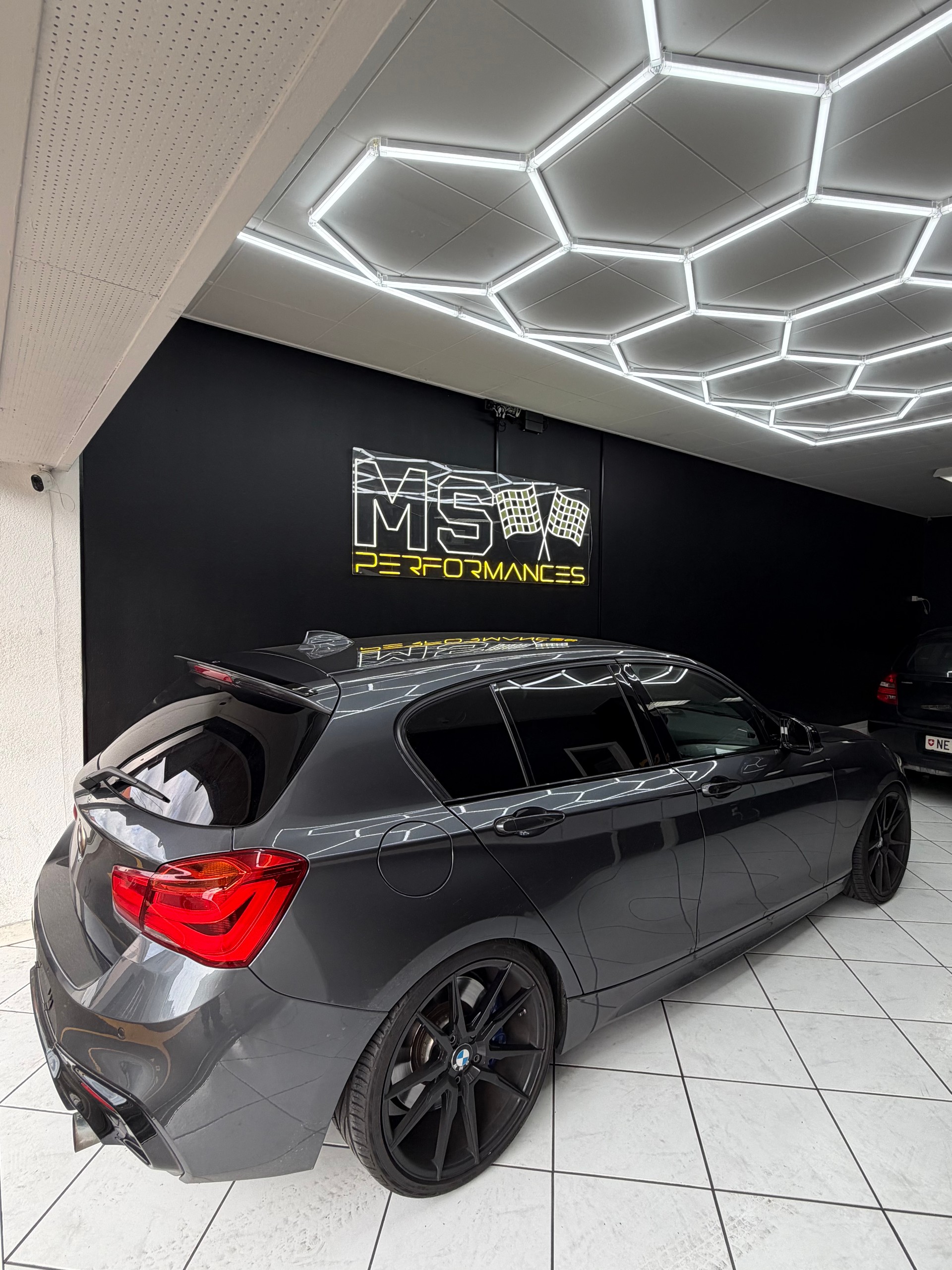 BMW M140i xDrive-image-4