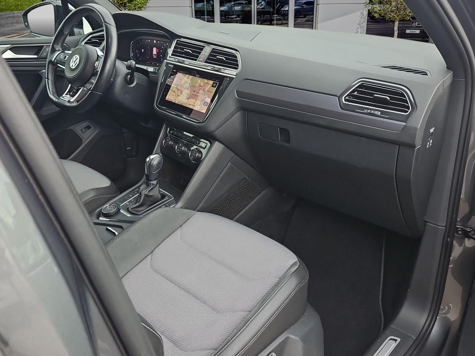 VW Tiguan 2.0TSI Highline 4Motion DSG-image-13