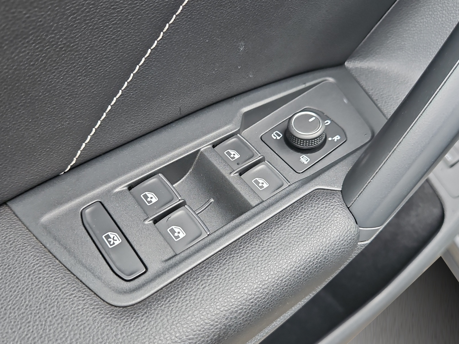 VW Tiguan 2.0TSI Highline 4Motion DSG-image-10