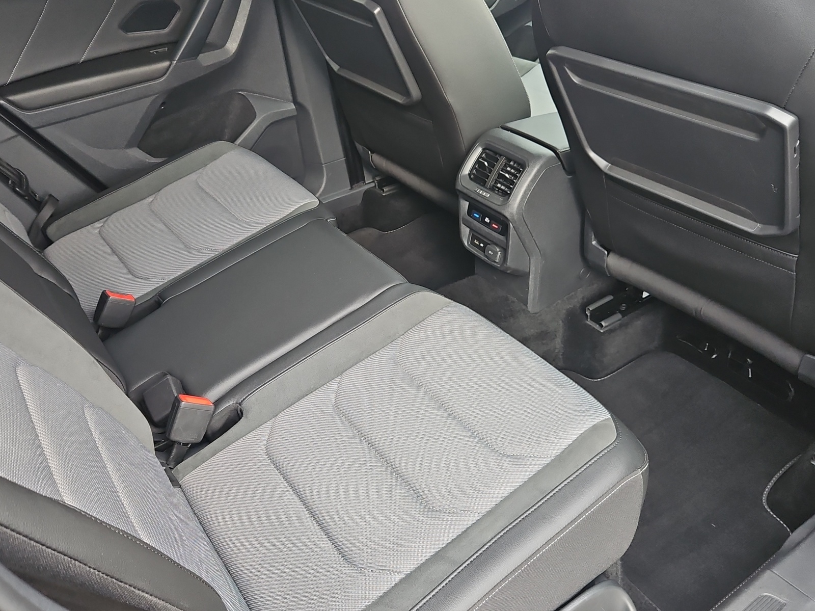 VW Tiguan 2.0TSI Highline 4Motion DSG-image-20