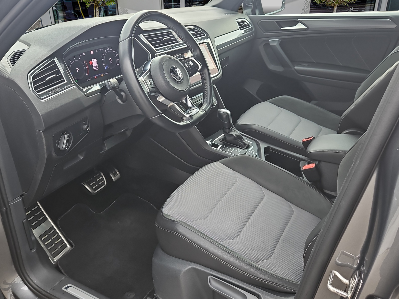 VW Tiguan 2.0TSI Highline 4Motion DSG-image-9
