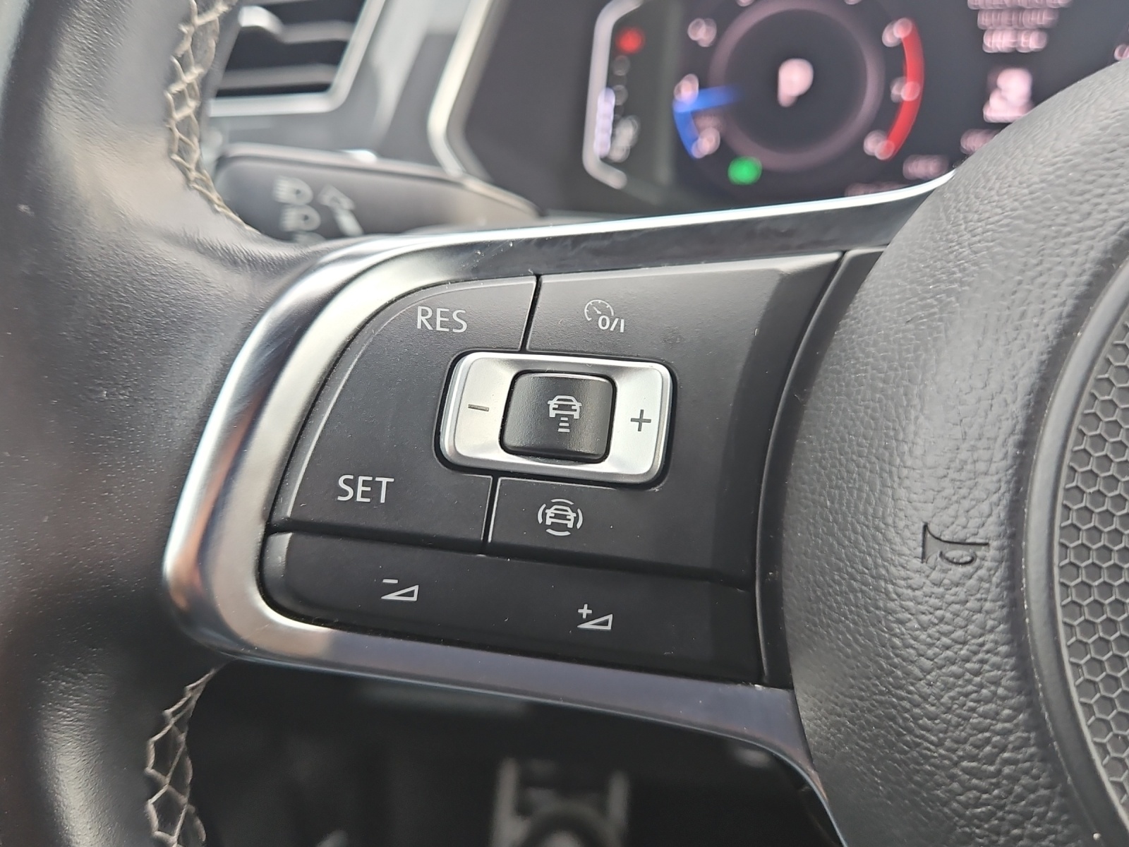 VW Tiguan 2.0TSI Highline 4Motion DSG-image-27
