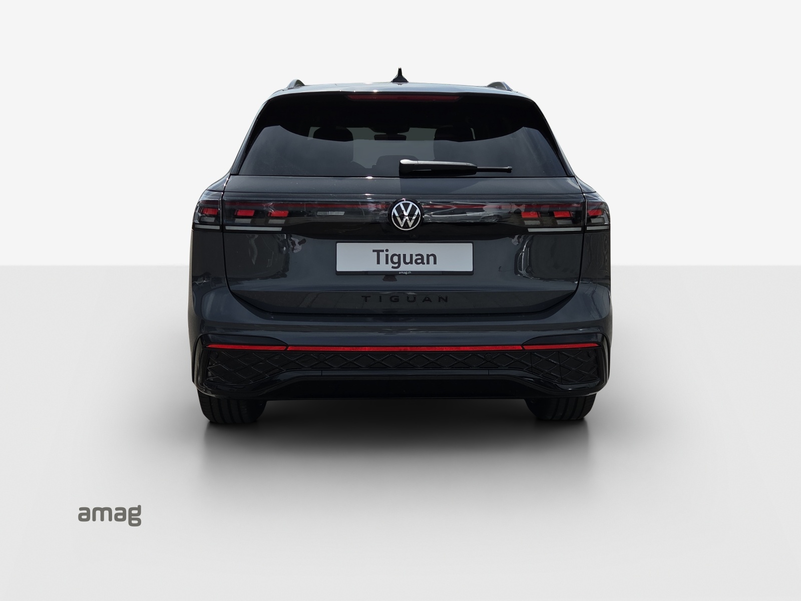 VW Tiguan 2.0 TSI DSG R-Line 4Motion-image-3