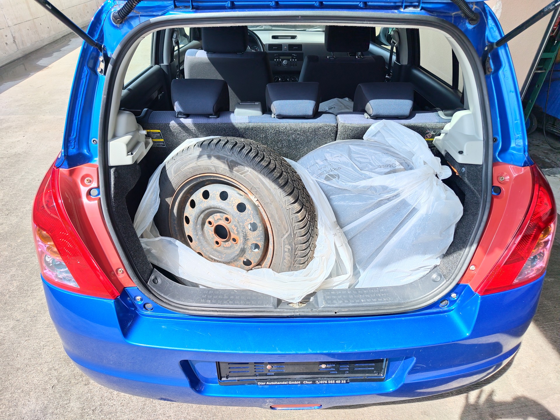 SUZUKI Swift 1.3i 16V GL 4x4-image-11