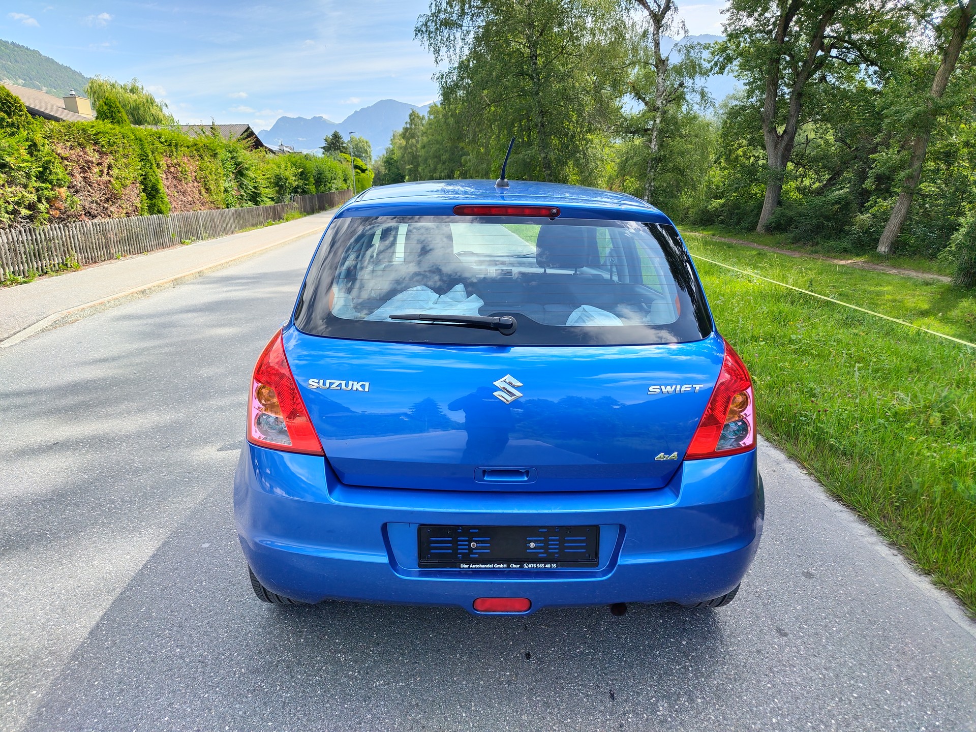 SUZUKI Swift 1.3i 16V GL 4x4-image-3
