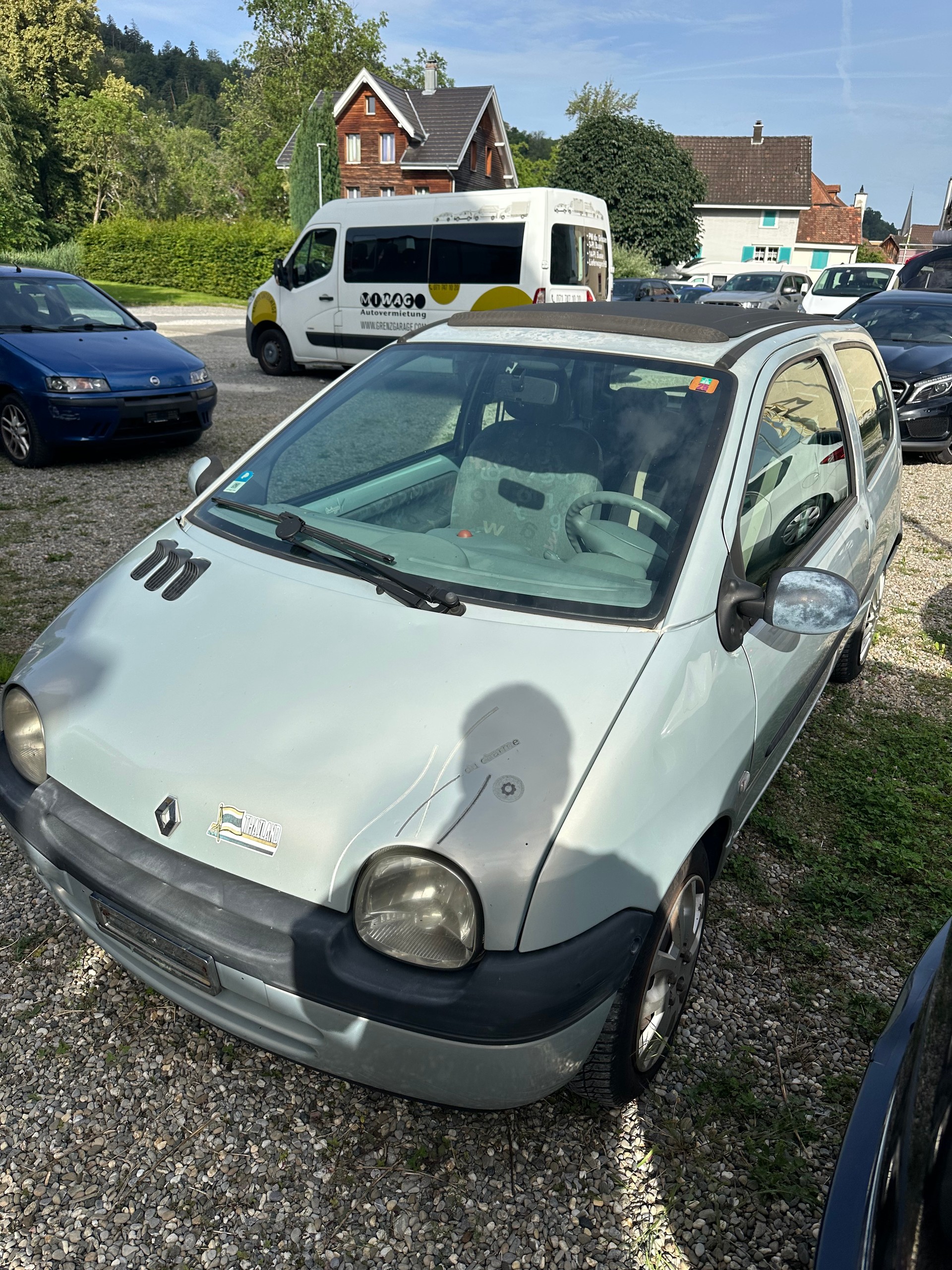 RENAULT TWINGO-image-1