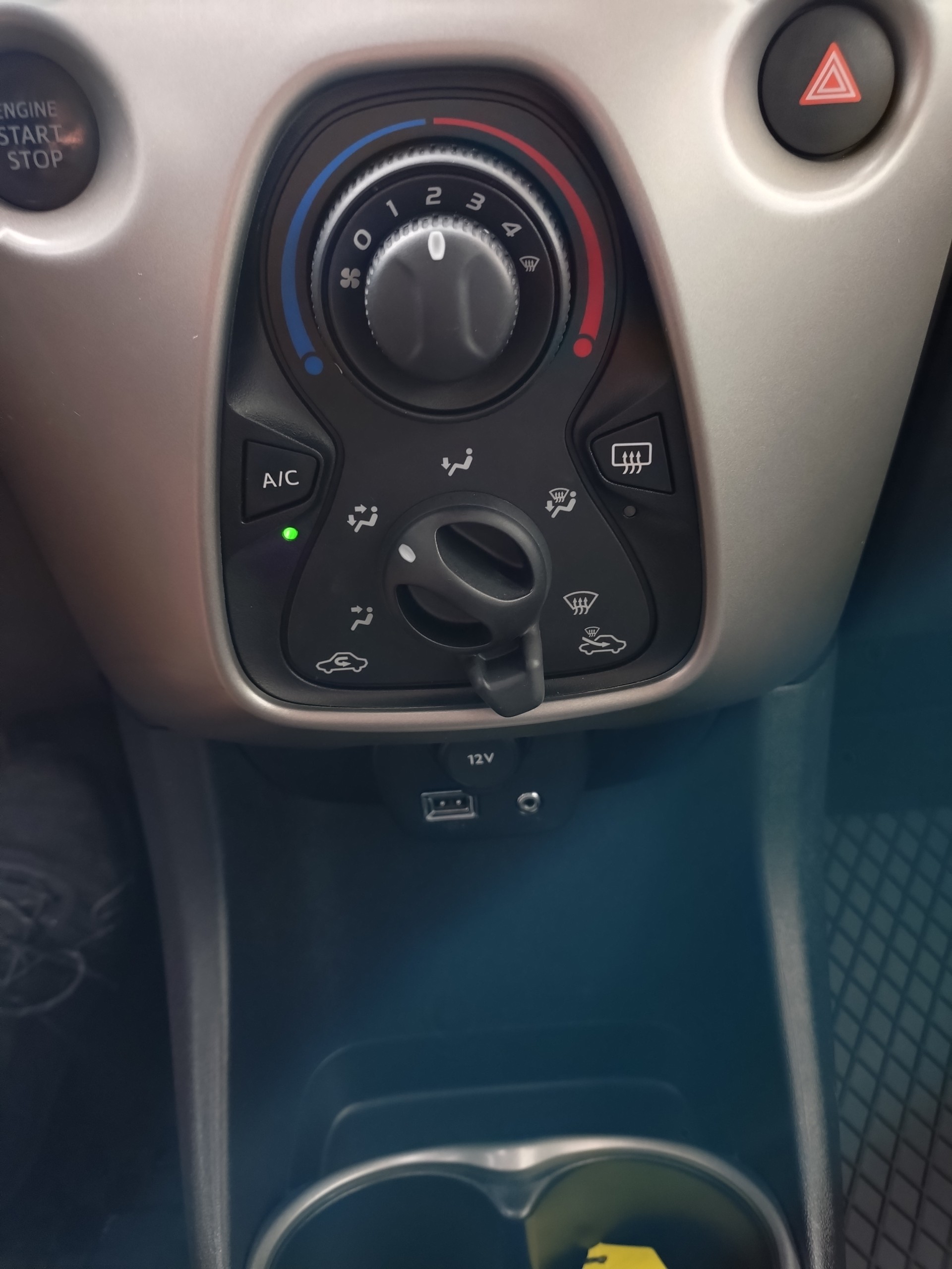 TOYOTA Aygo 1.0 VVT-i Trend-image-12