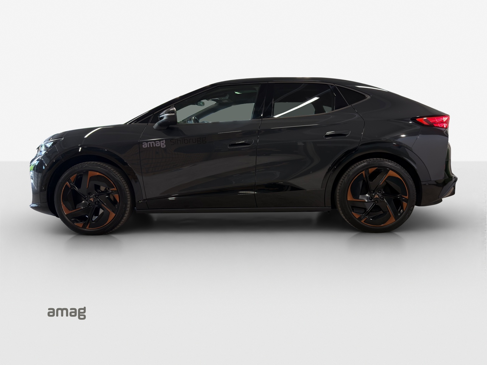 CUPRA Tavascan Type 9 77 kWh Adrenaline-image-1