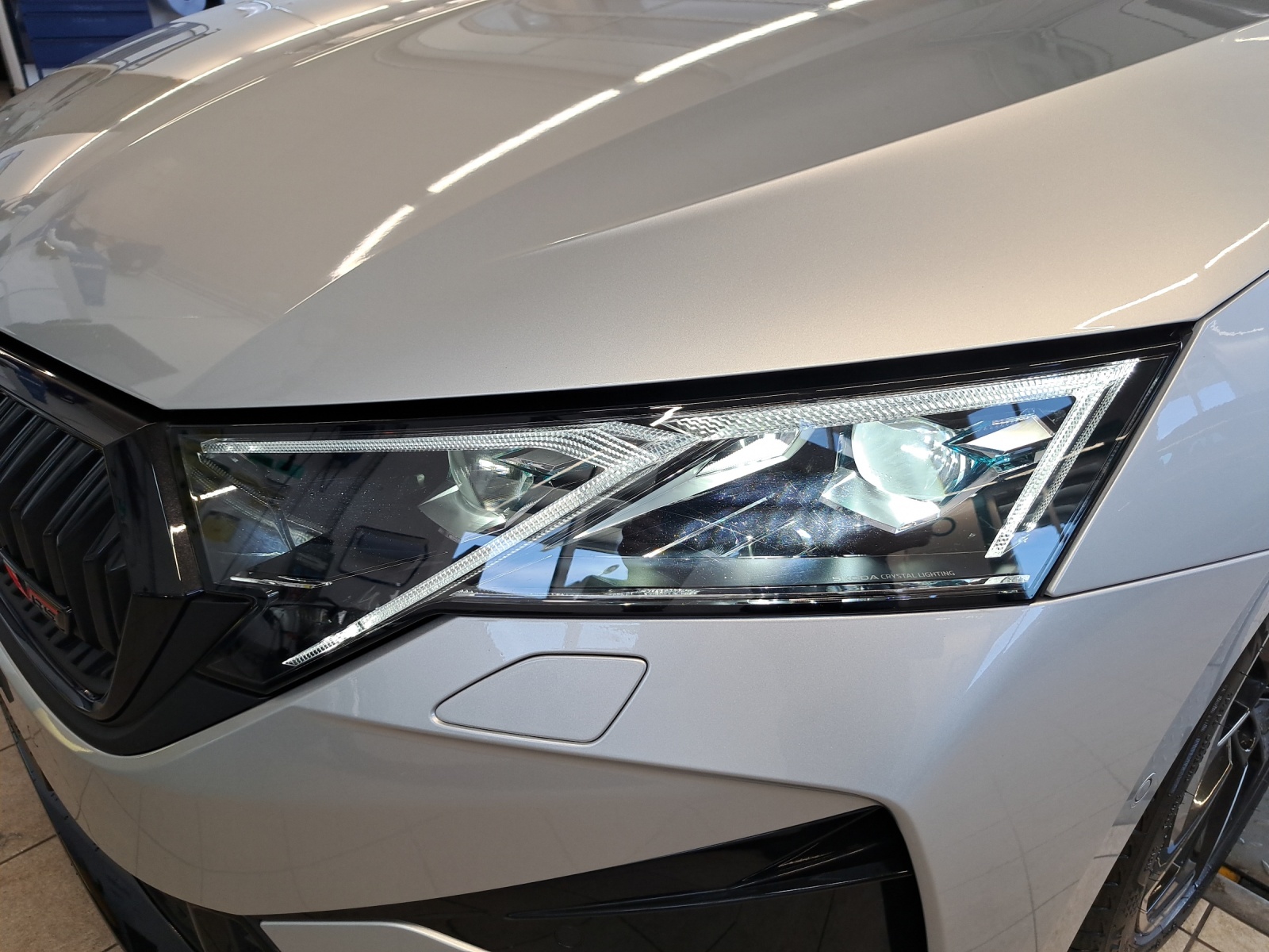 SKODA Octavia Combi 2.0 TSI RS DSG 265 PS-image-18