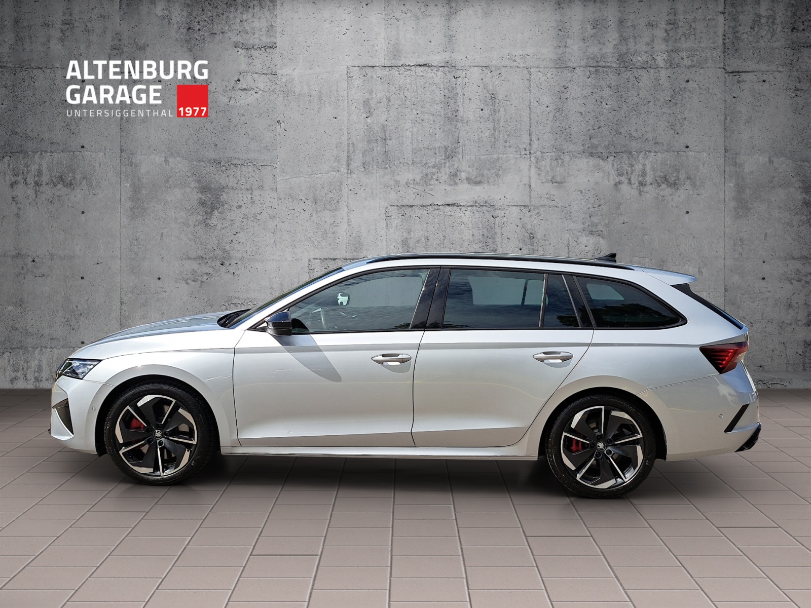 SKODA Octavia Combi 2.0 TSI RS DSG 265 PS-image-1