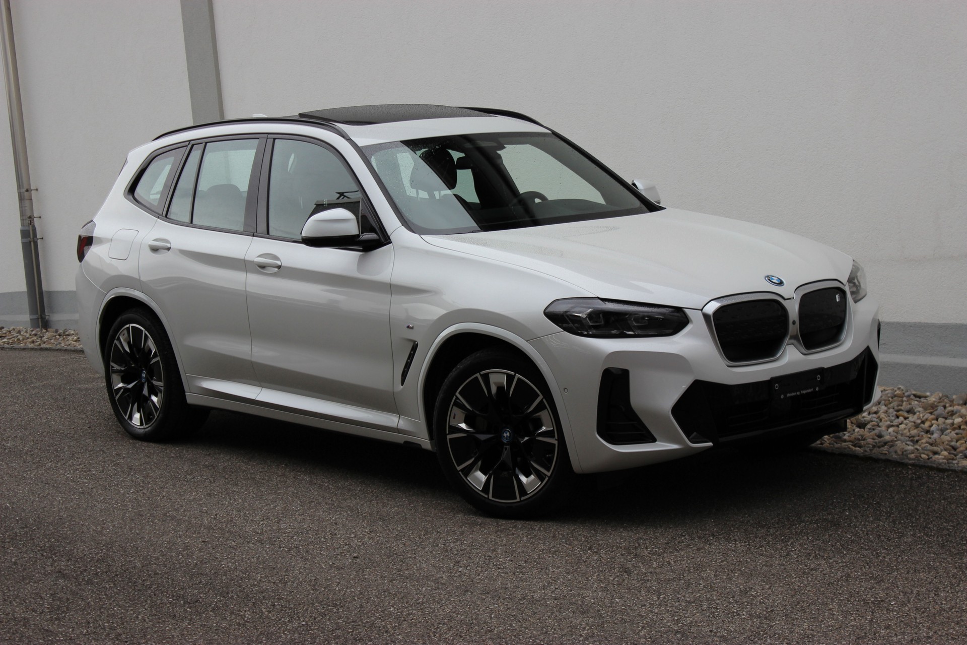 BMW iX3 Impressive *0.9%-LEASINGAKTION*-image-0