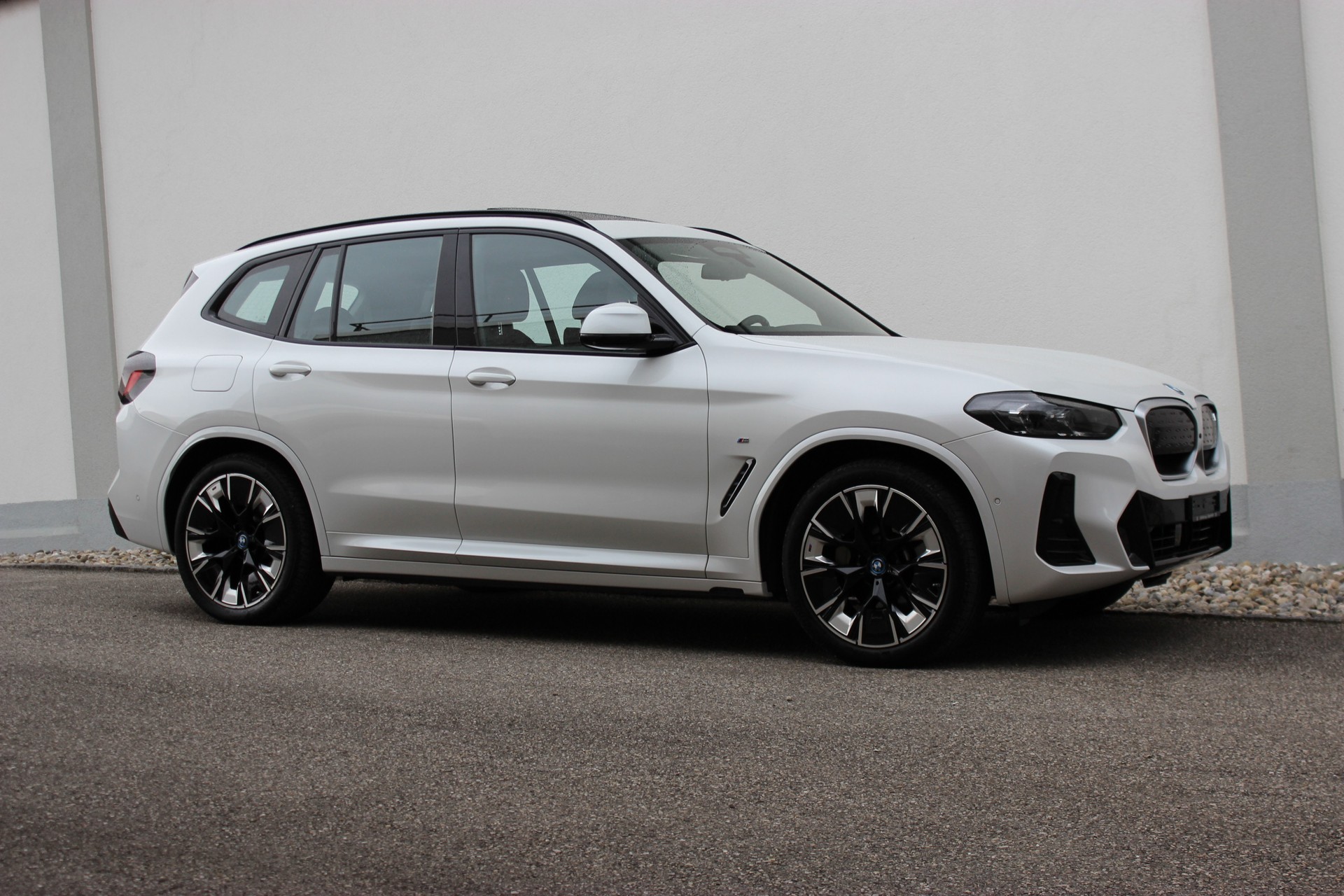 BMW iX3 Impressive *0.9%-LEASINGAKTION*-image-20