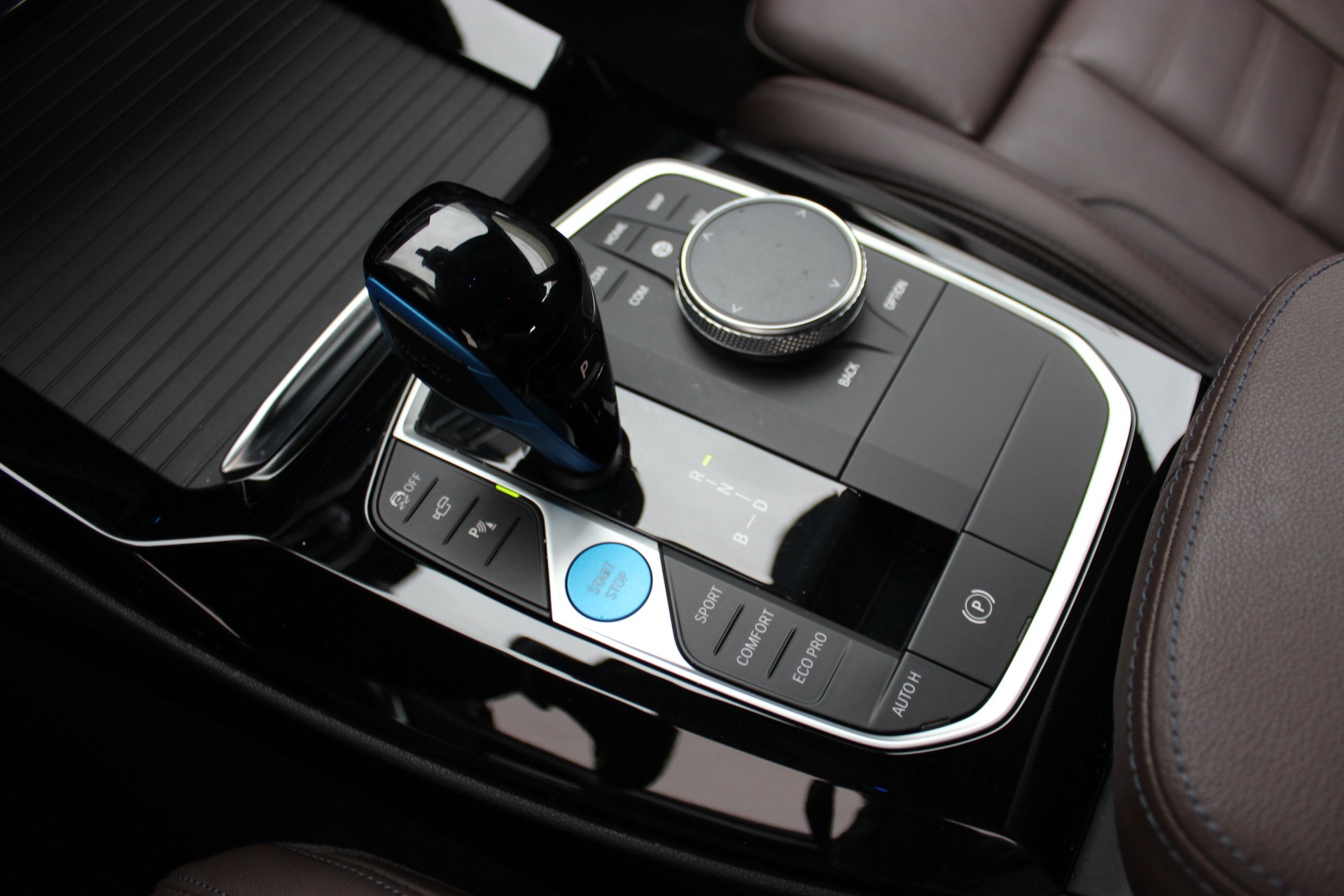 BMW iX3 Impressive *0.9%-LEASINGAKTION*-image-16