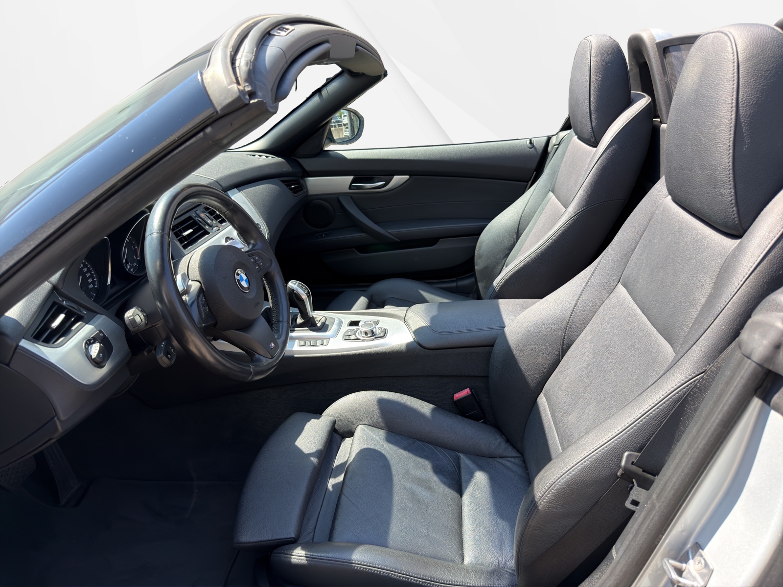 BMW Z4 sDrive35i-image-11