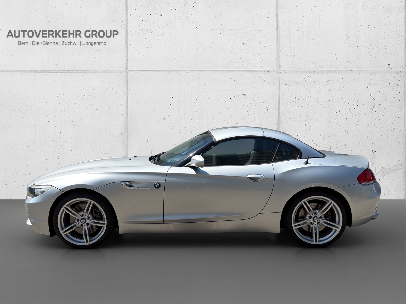 BMW Z4 sDrive35i-image-1