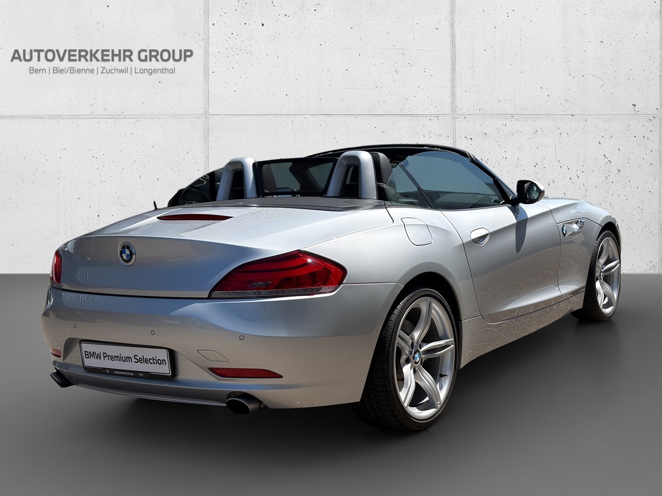 BMW Z4 sDrive35i-image-4