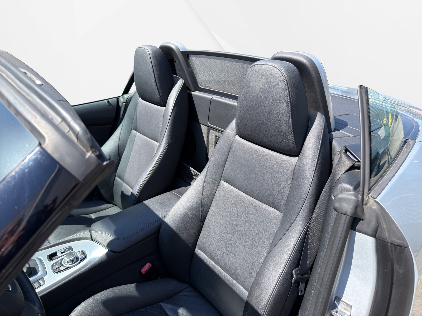 BMW Z4 sDrive35i-image-18