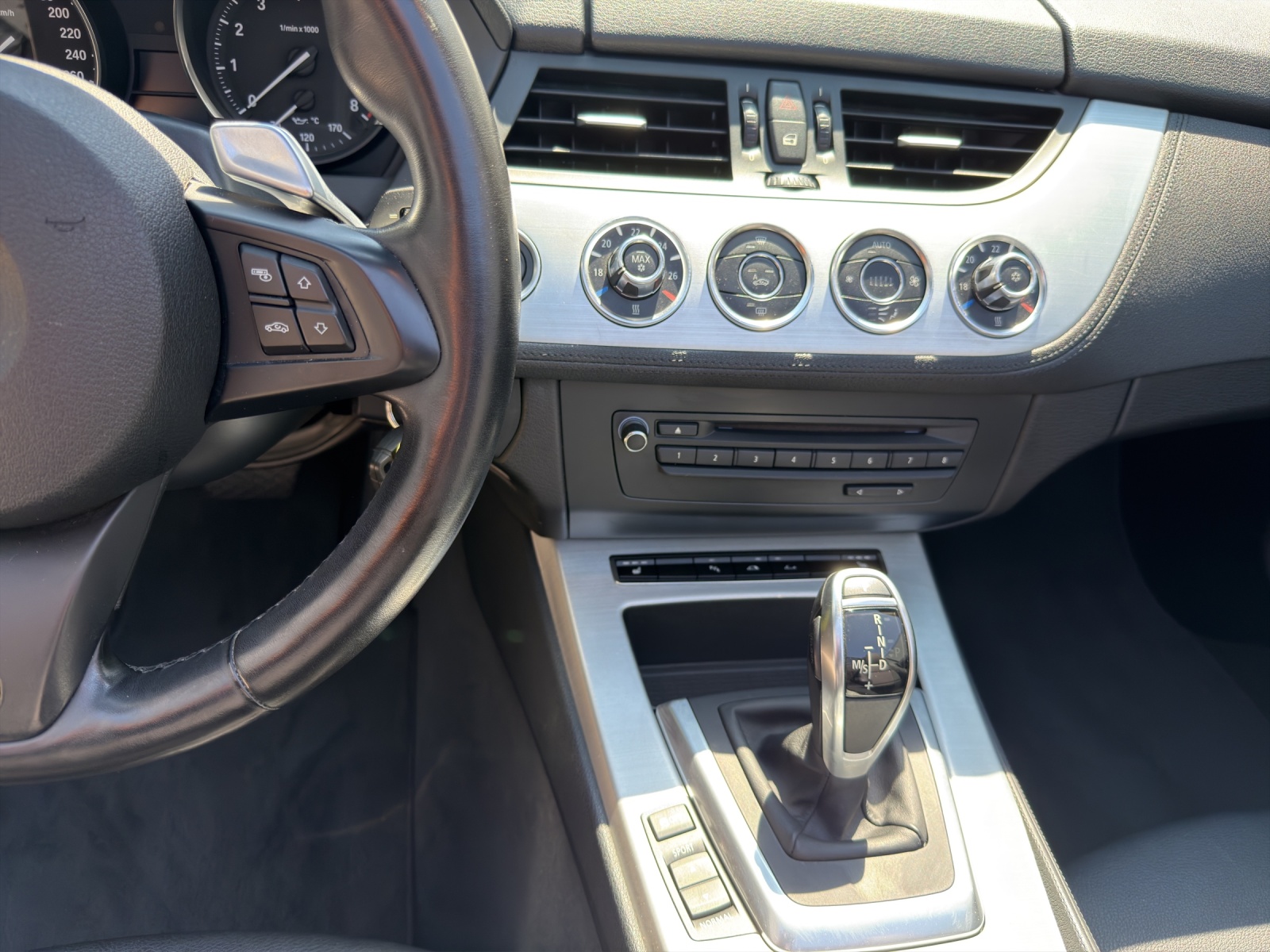 BMW Z4 sDrive35i-image-15