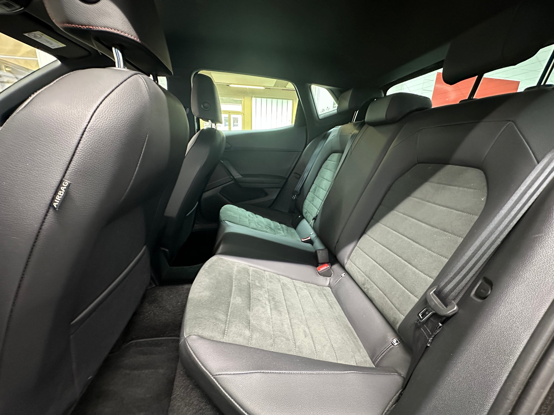 SEAT Ibiza 1.0 EcoTSI FR DSG-image-8