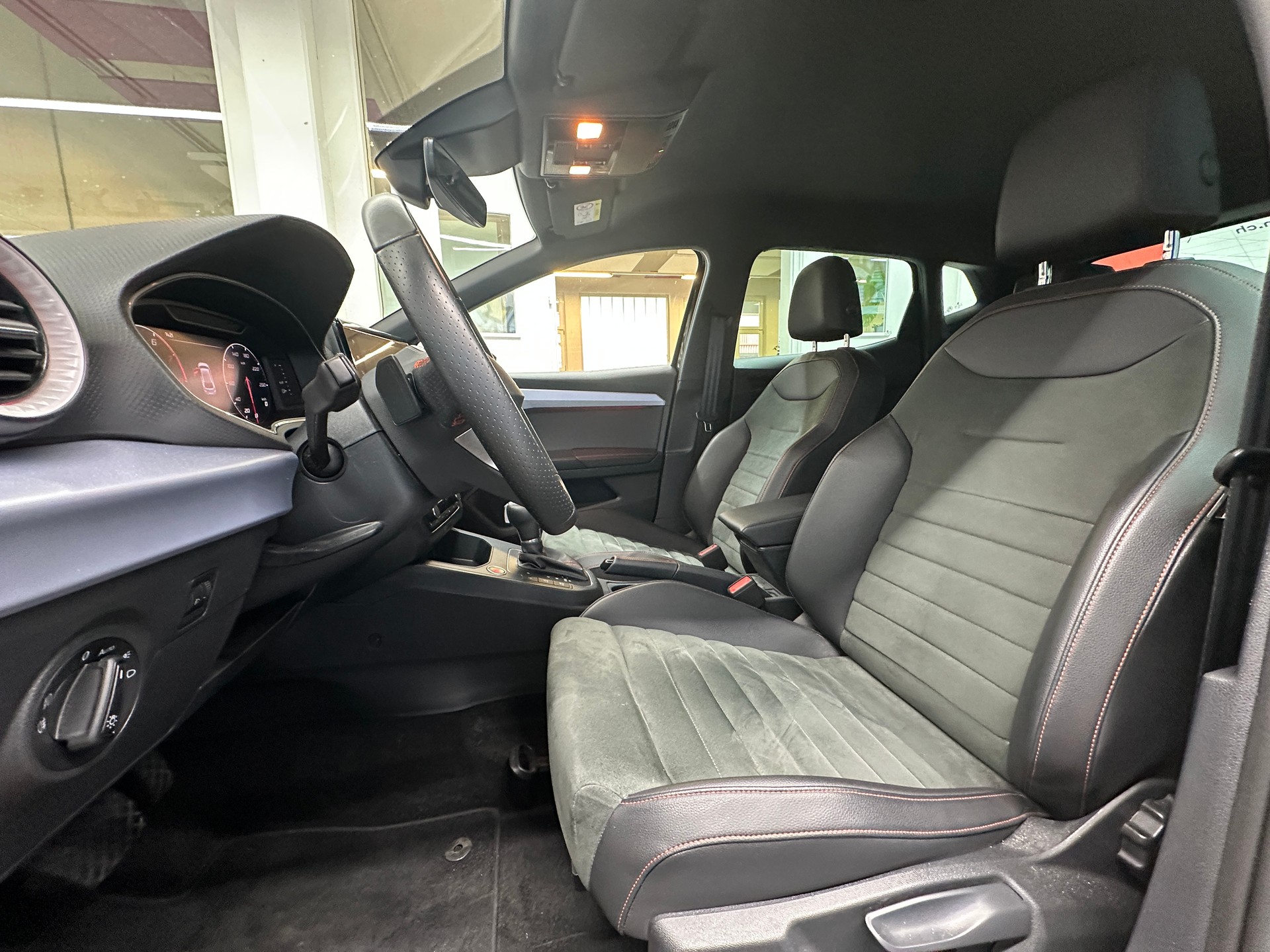 SEAT Ibiza 1.0 EcoTSI FR DSG-image-7