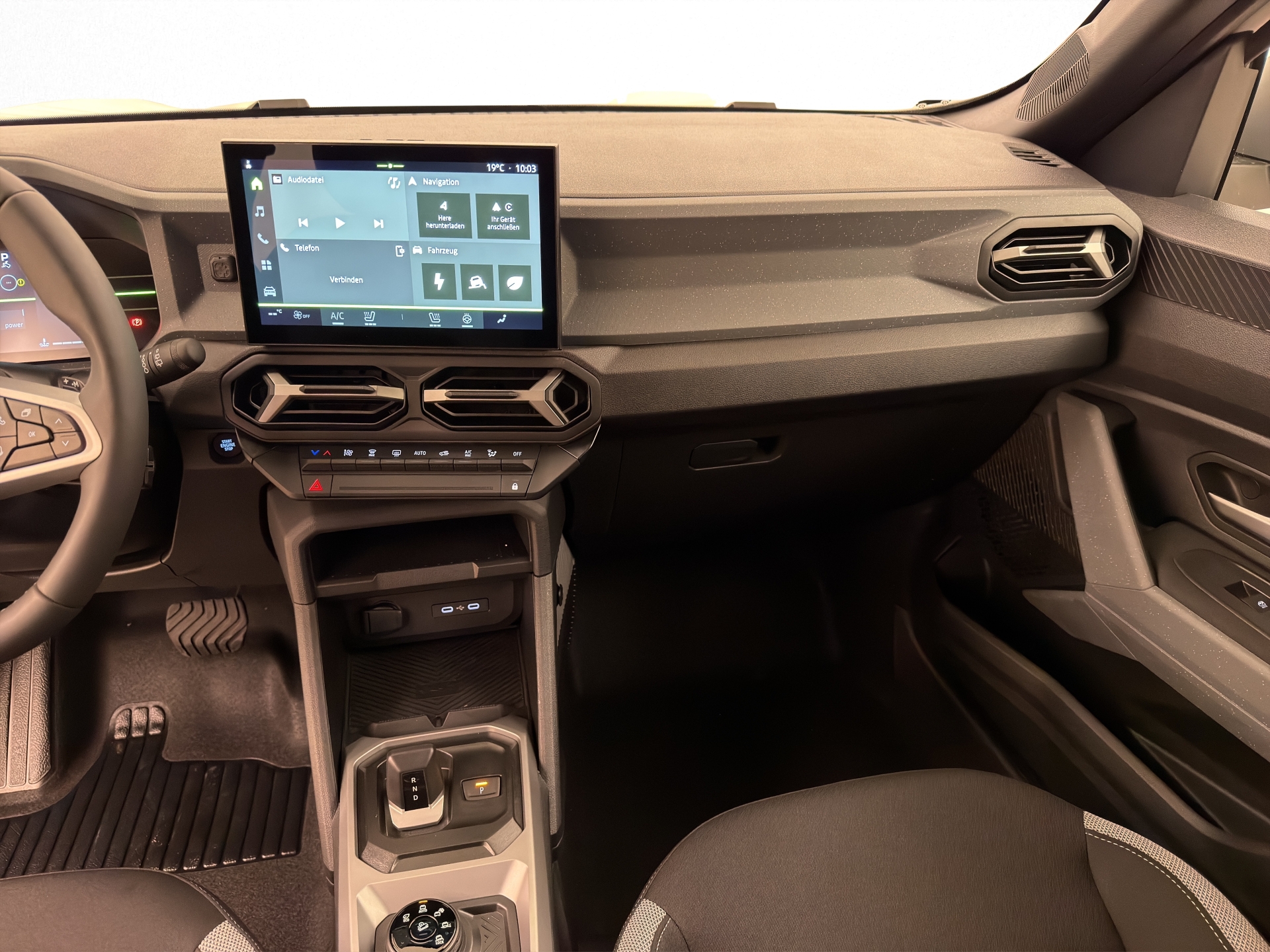 DACIA Duster 1.2 Hybrid Journey 4WD-image-10