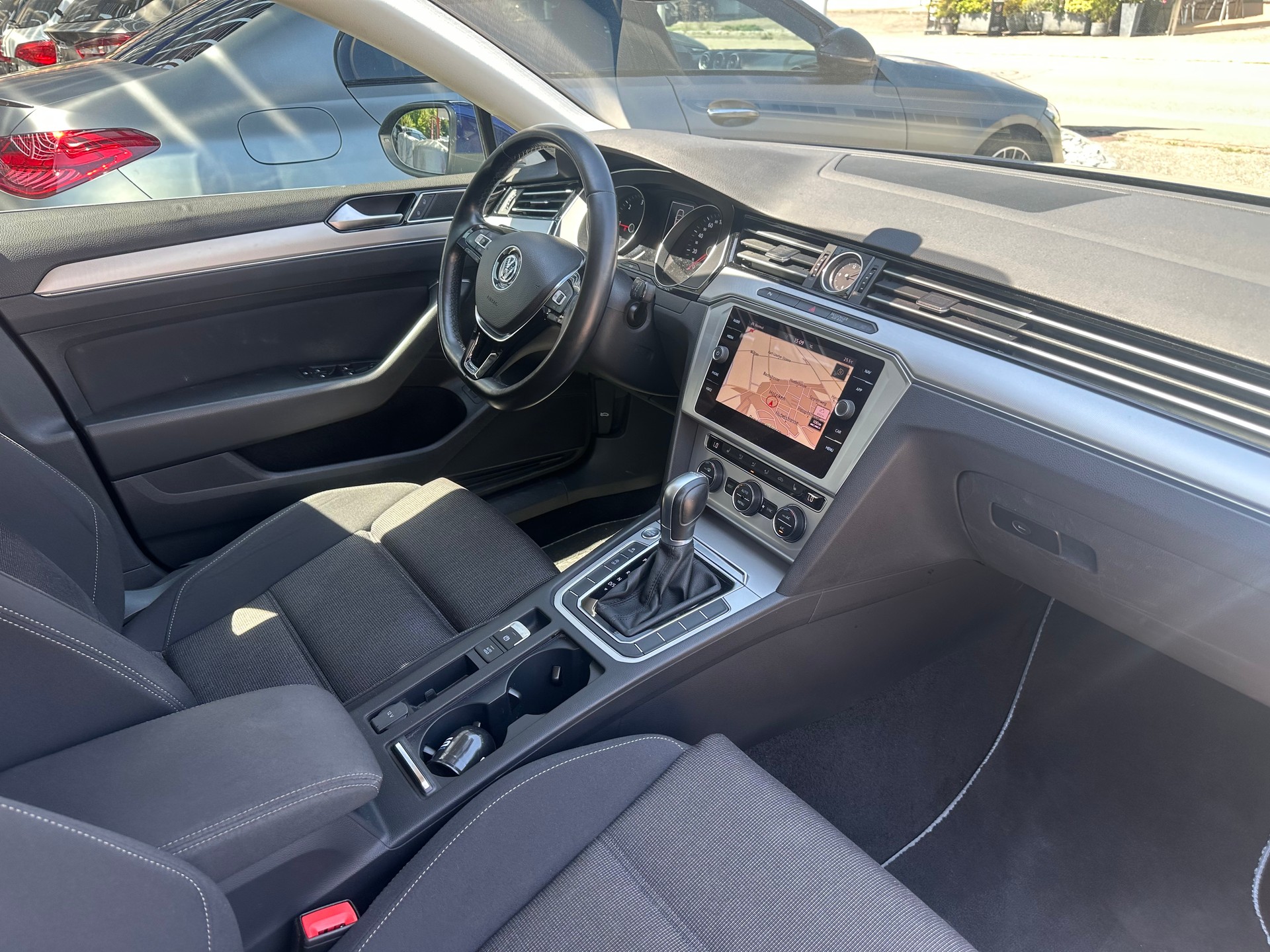 VW Passat Variant 2.0 TDI BMT Comfortline DSG-image-8