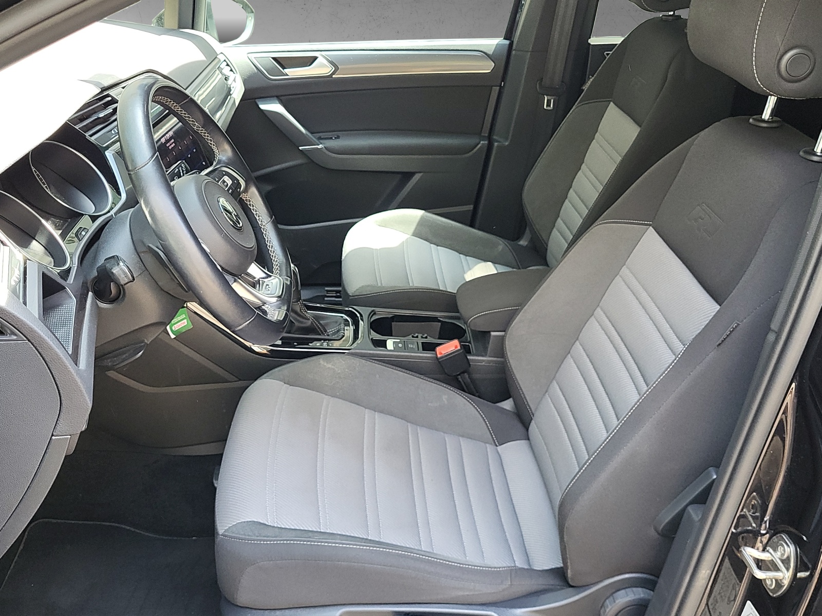 VW Touran Highline EVO 1.5TSI 150PS DSG 7 Plätze-image-8