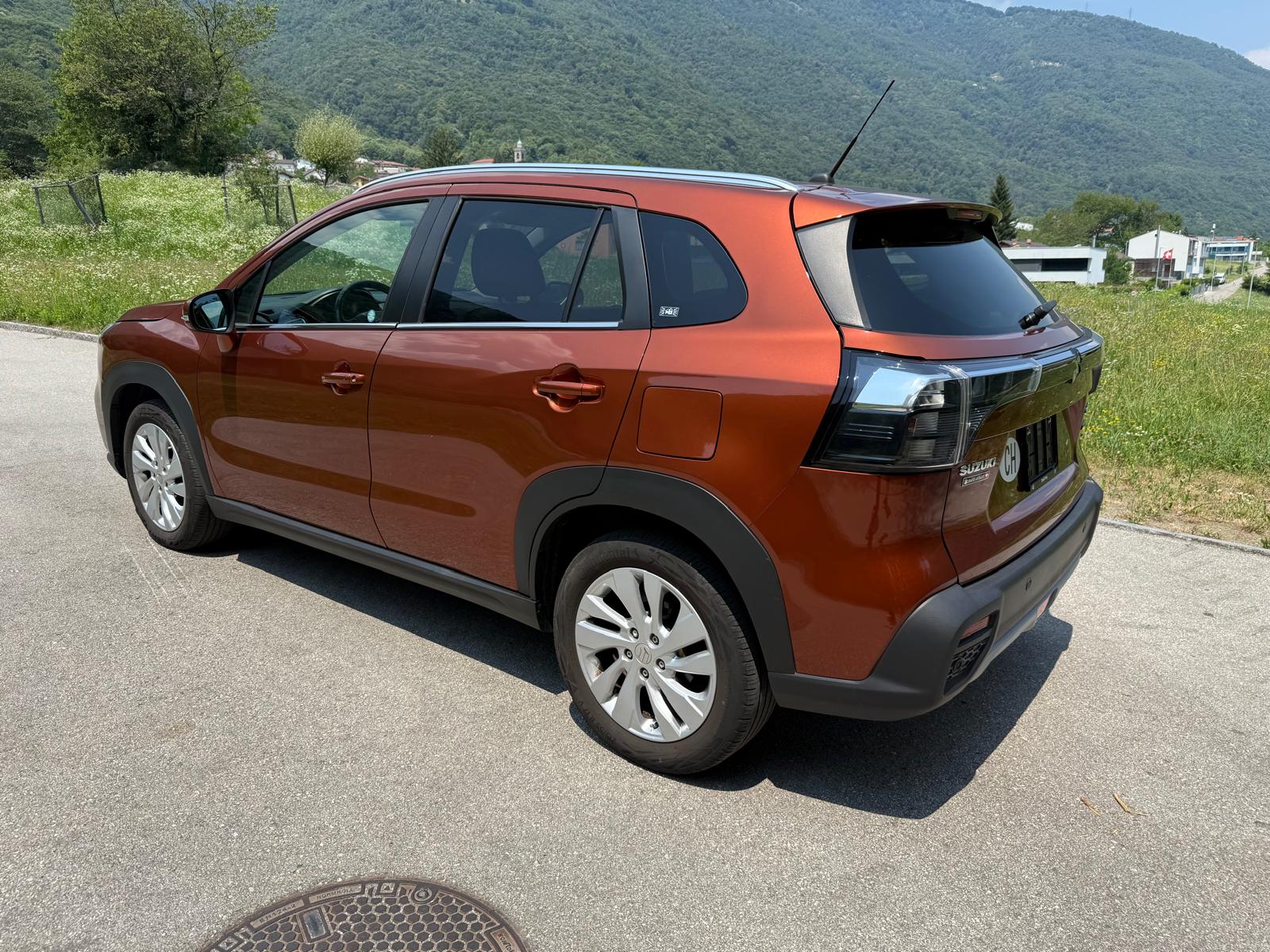 SUZUKI S-Cross 1.5 Compact Top Hybrid-image-6