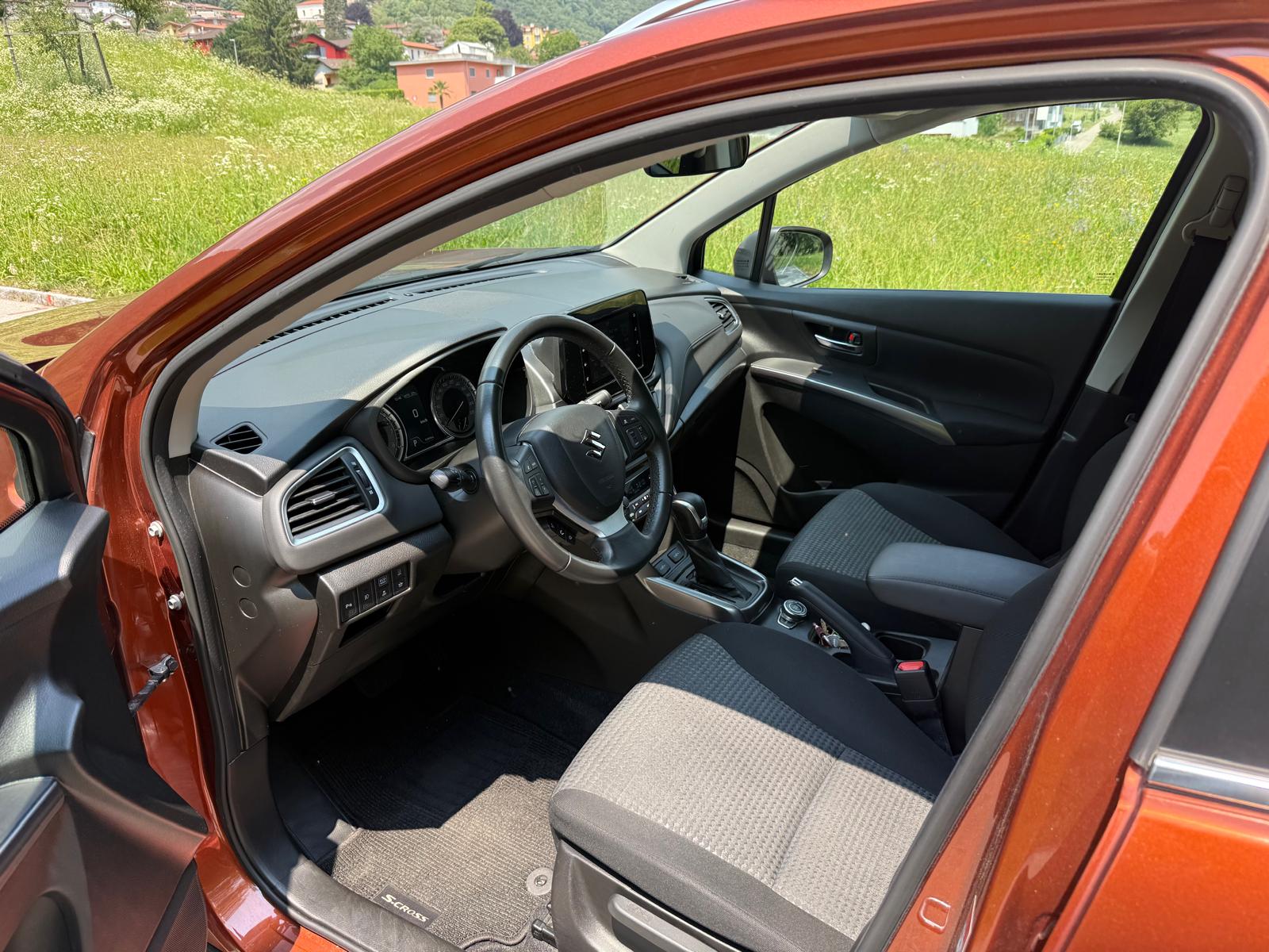 SUZUKI S-Cross 1.5 Compact Top Hybrid-image-11