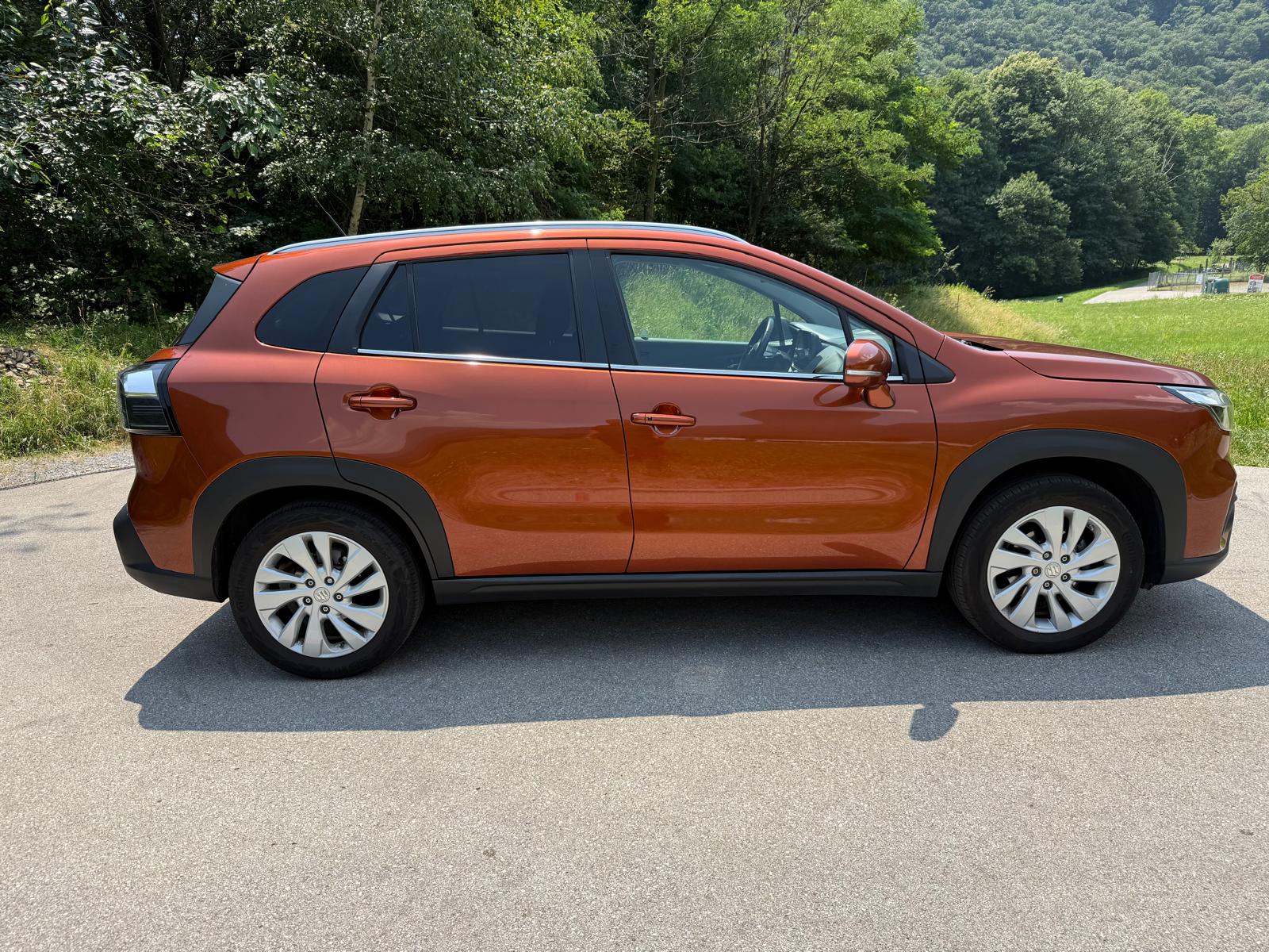 SUZUKI S-Cross 1.5 Compact Top Hybrid-image-3