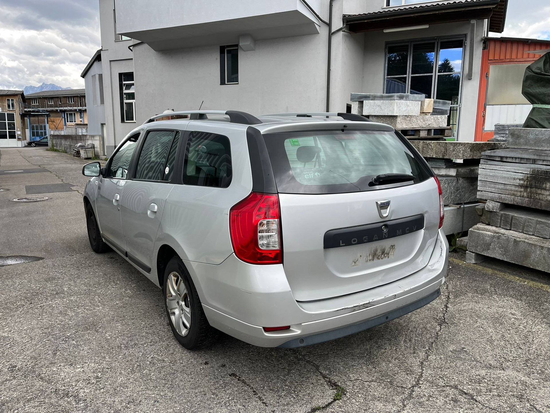 DACIA Logan MCV 1.5dCi Lauréate Automatic-image-4