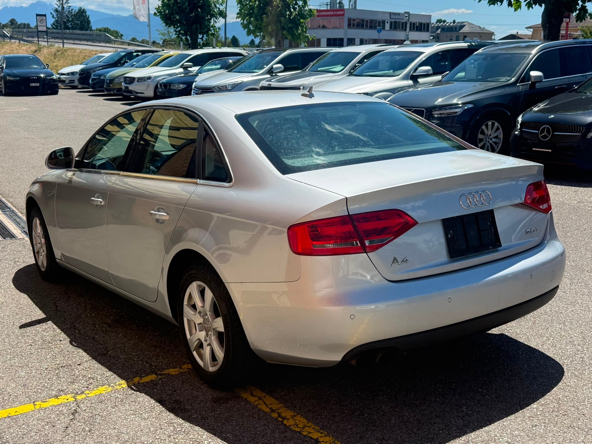 AUDI A4 Limousine 2.0 TFSI multitronic-image-6