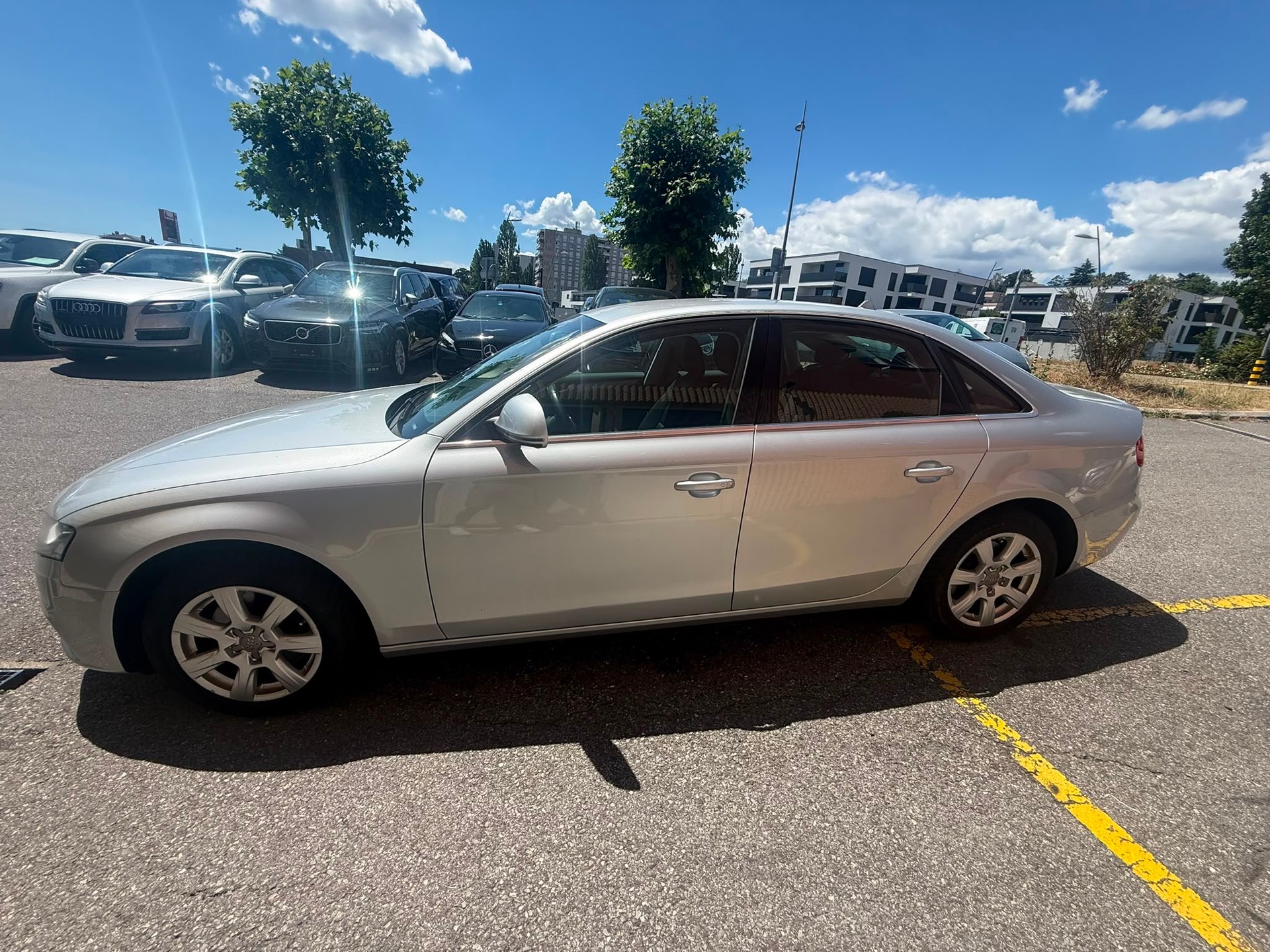 AUDI A4 Limousine 2.0 TFSI multitronic-image-2