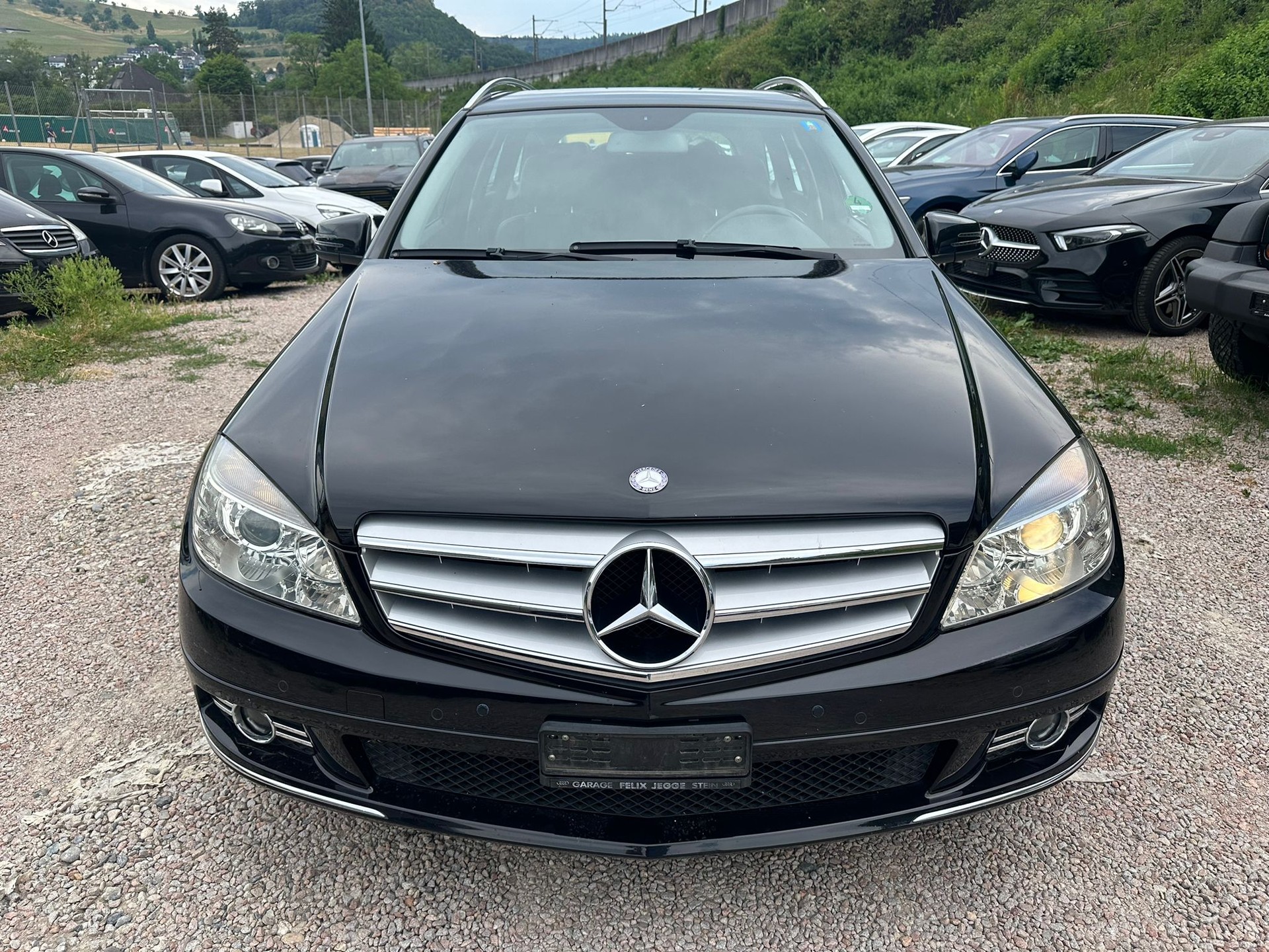 MERCEDES-BENZ C 180 CGI BlueEfficiency Avantgarde Automatic-image-9