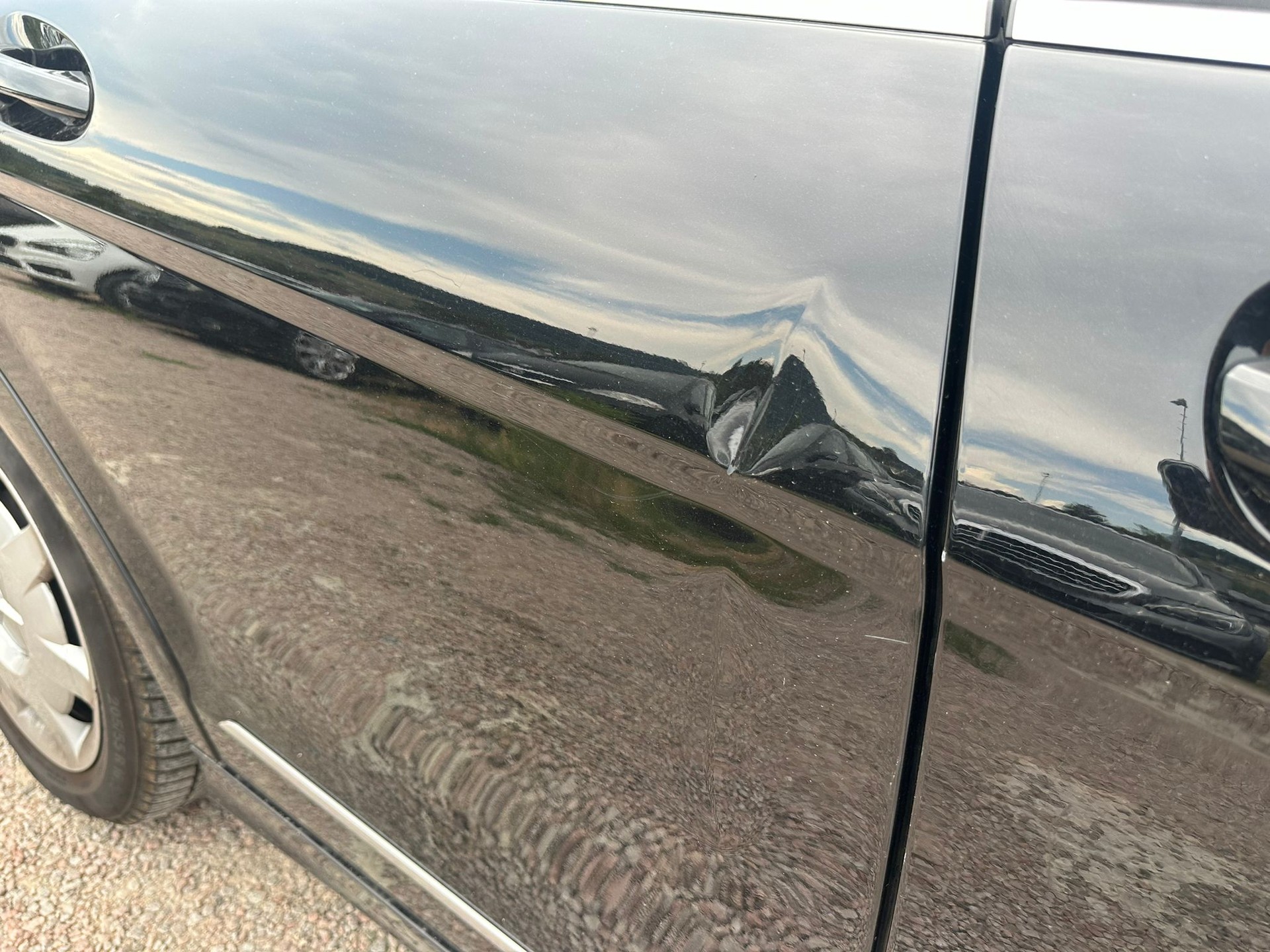 MERCEDES-BENZ C 180 CGI BlueEfficiency Avantgarde Automatic-image-7