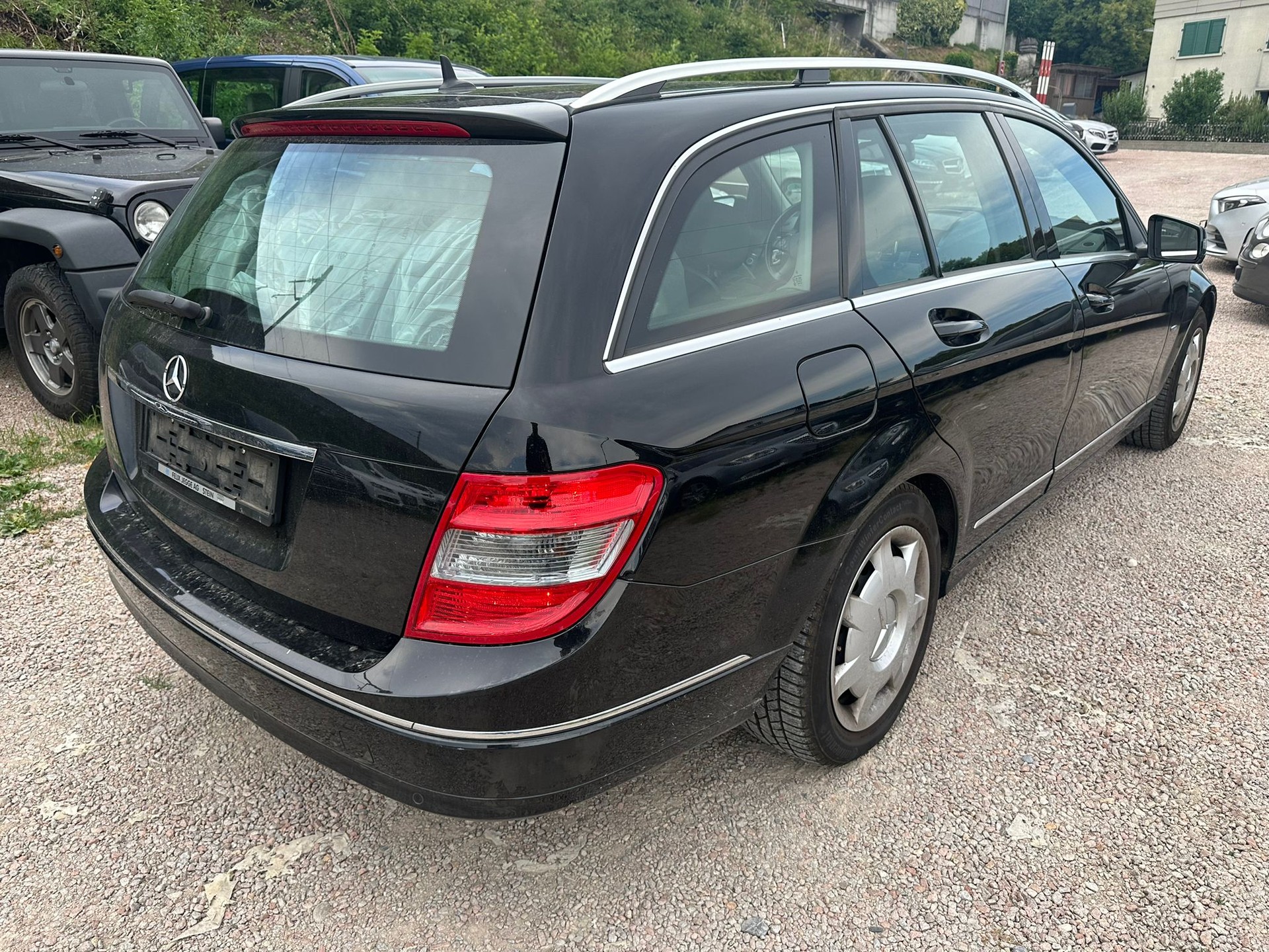 MERCEDES-BENZ C 180 CGI BlueEfficiency Avantgarde Automatic-image-5