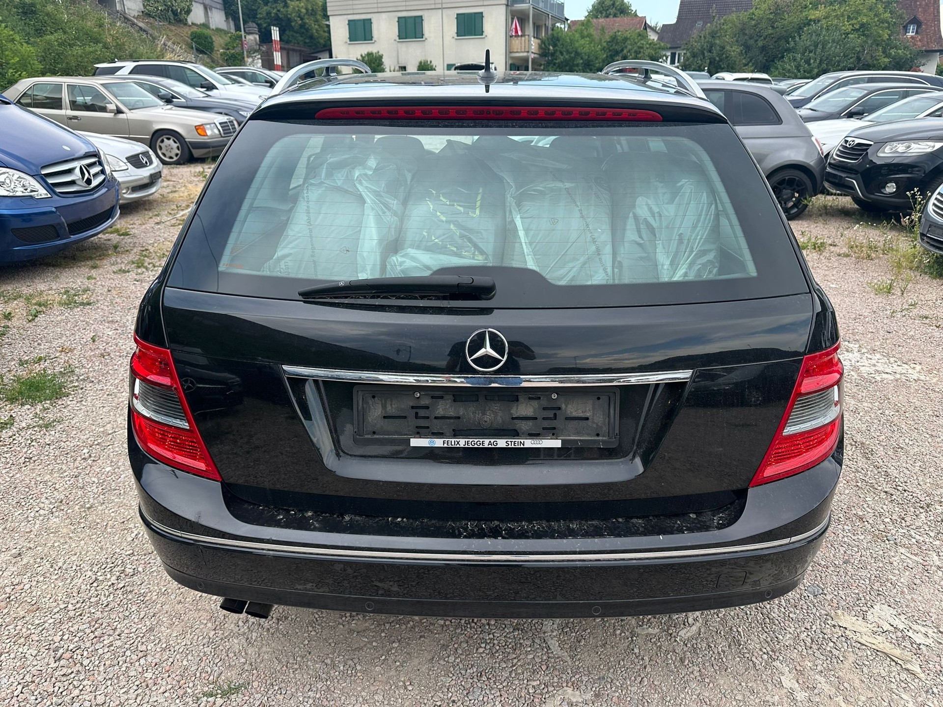 MERCEDES-BENZ C 180 CGI BlueEfficiency Avantgarde Automatic-image-4