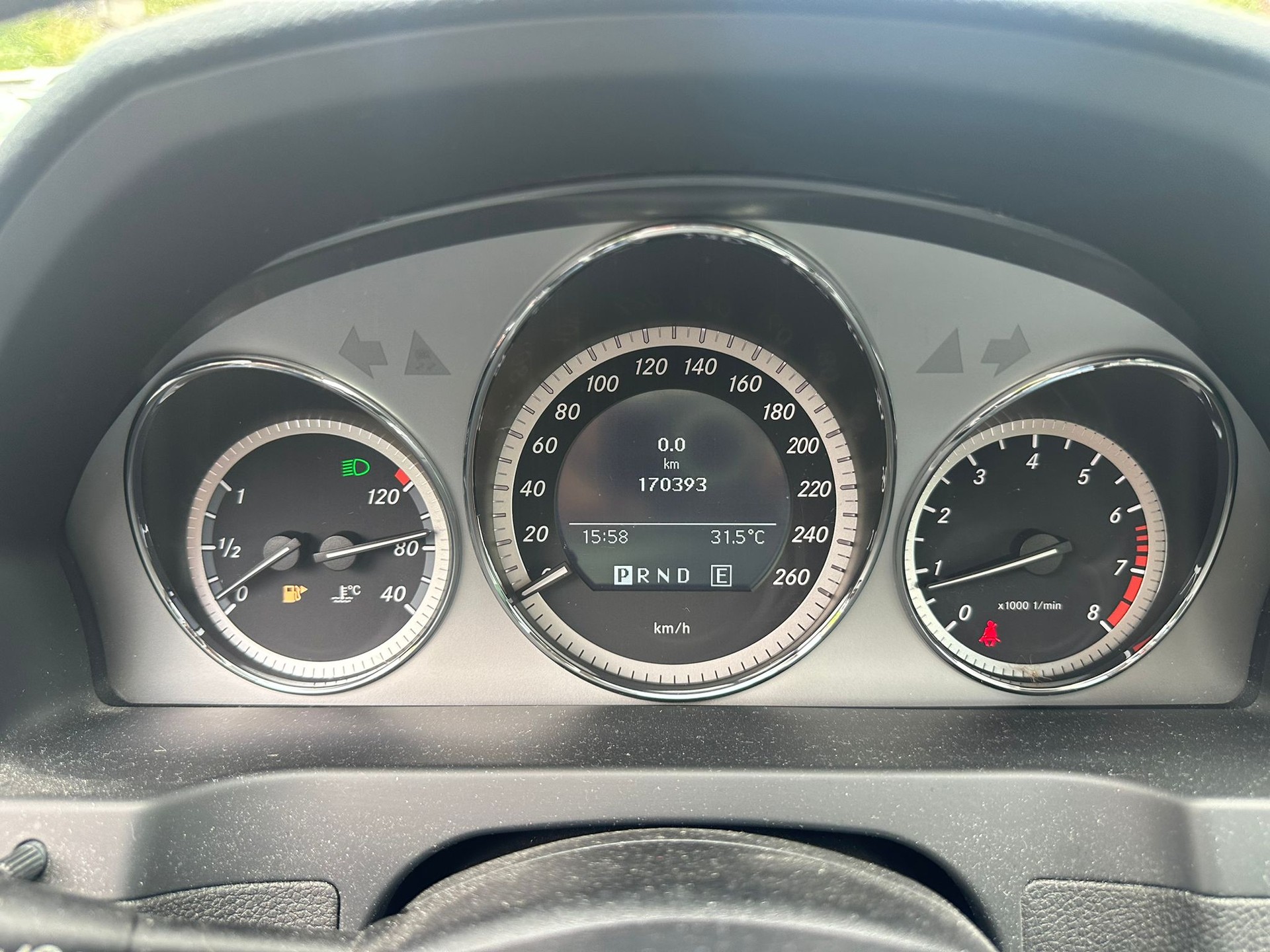 MERCEDES-BENZ C 180 CGI BlueEfficiency Avantgarde Automatic-image-16