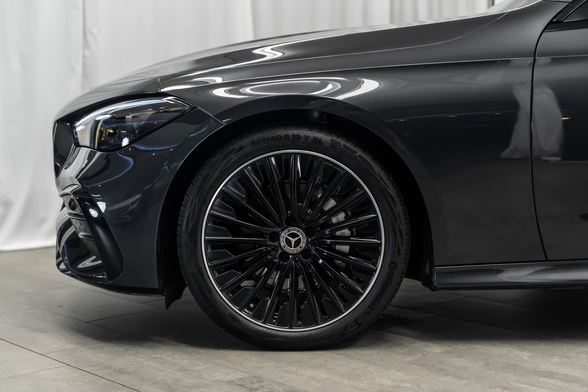 MERCEDES-BENZ CLE 300 AMG Line 4matic Cabriolet *Digital-Light*Head-Up*Burmester*360°*-image-4