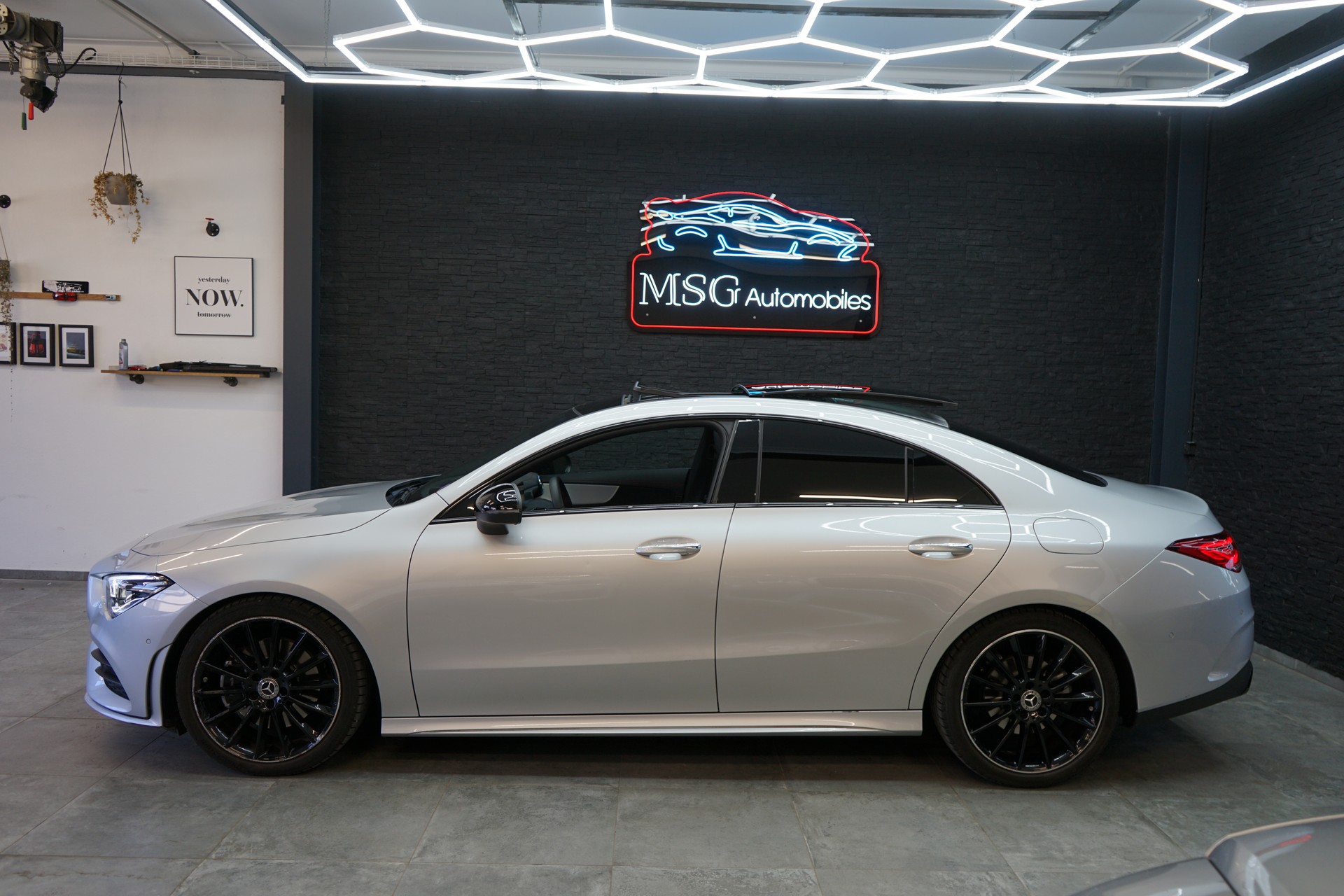 MERCEDES-BENZ CLA 200 AMG Line 7G-DCT-image-1