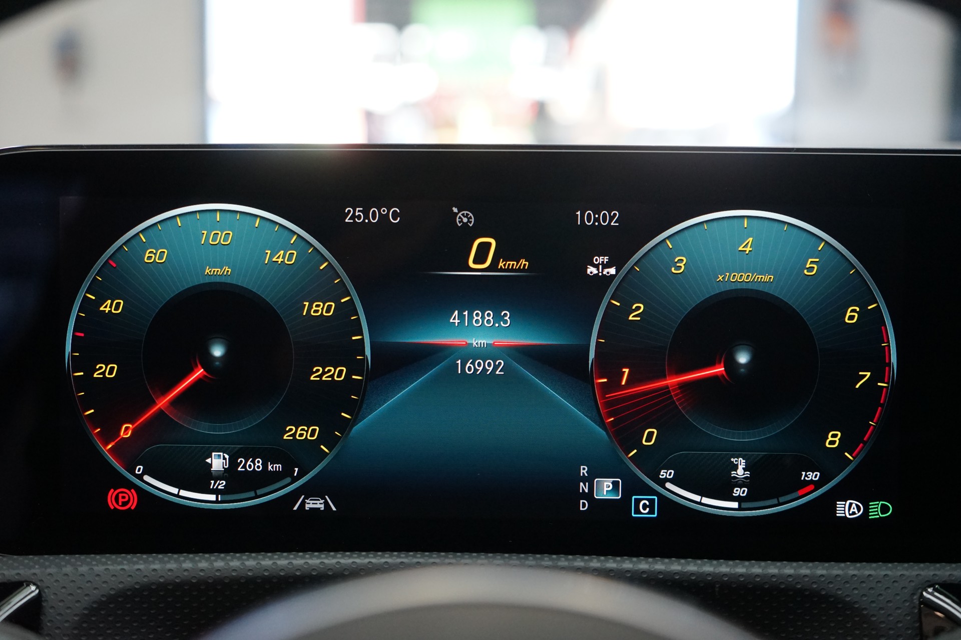 MERCEDES-BENZ CLA 200 AMG Line 7G-DCT-image-10