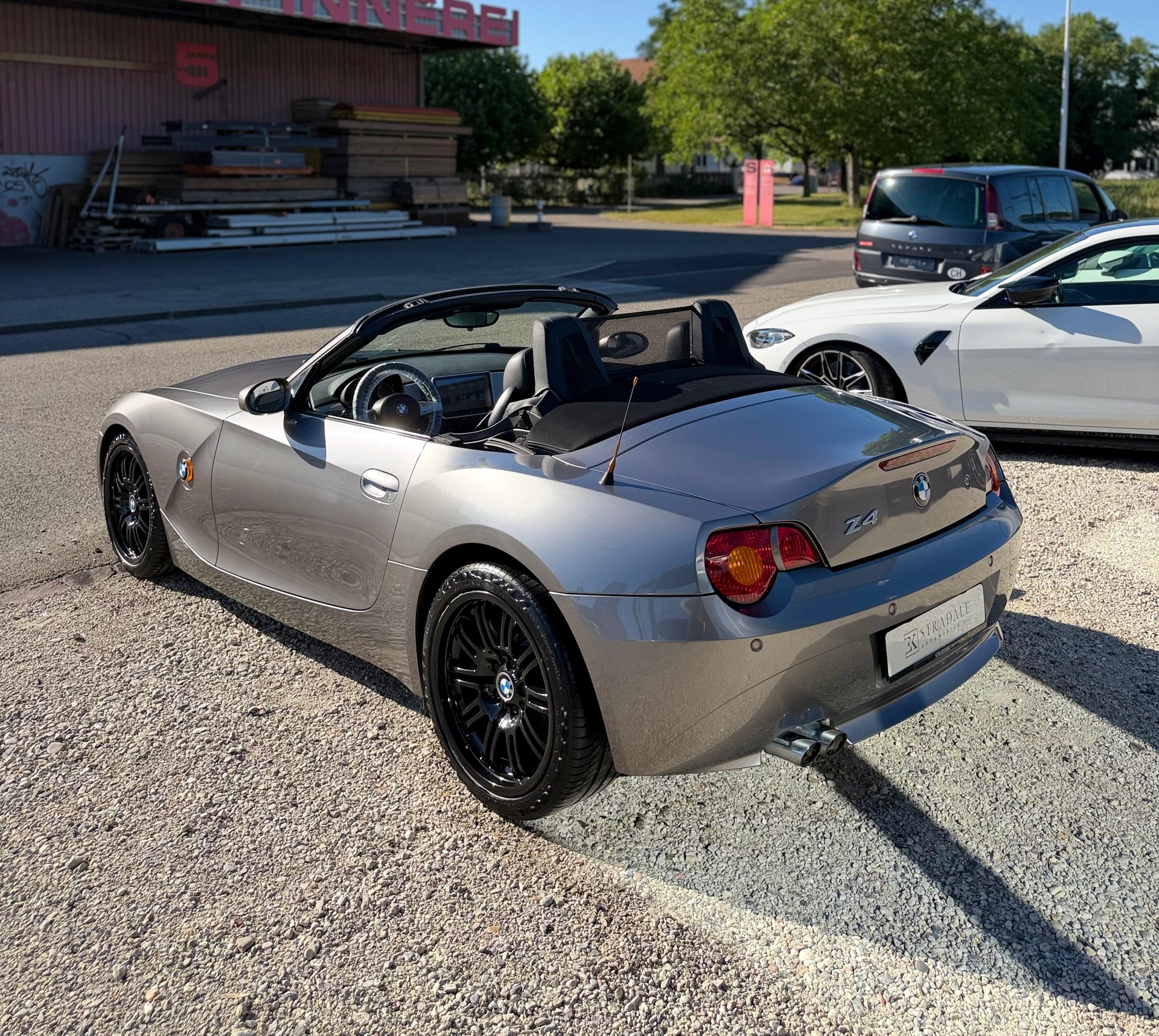 BMW Z4 2.5i Roadster M-Sport-image-12