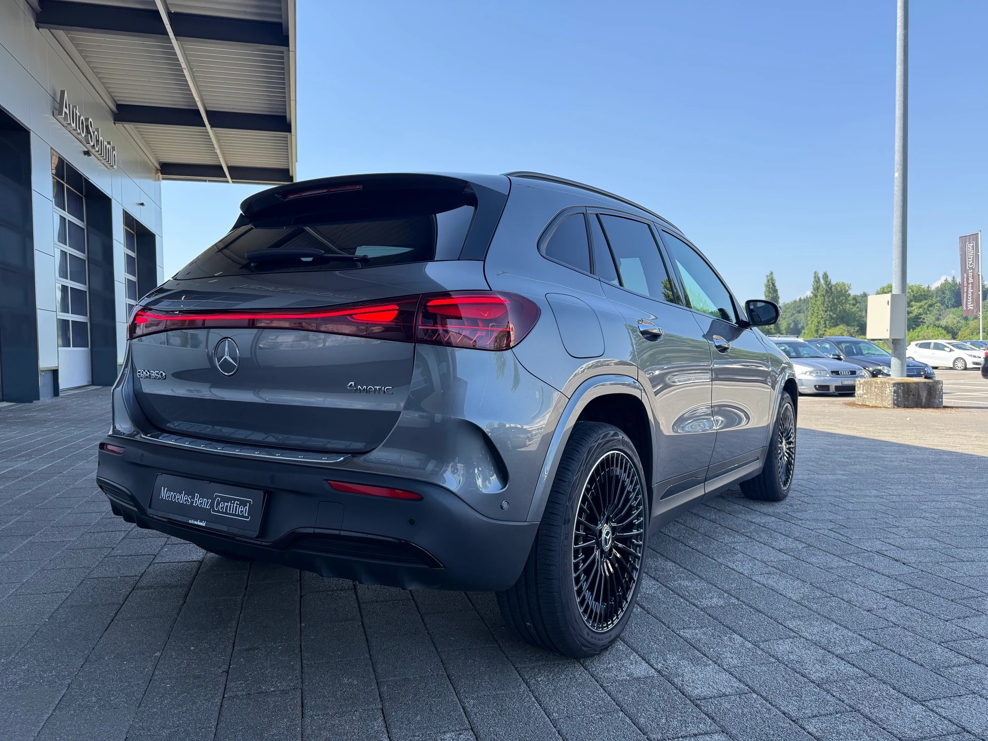 MERCEDES-BENZ EQA 350 AMG Line 4Matic Swiss Star-image-2