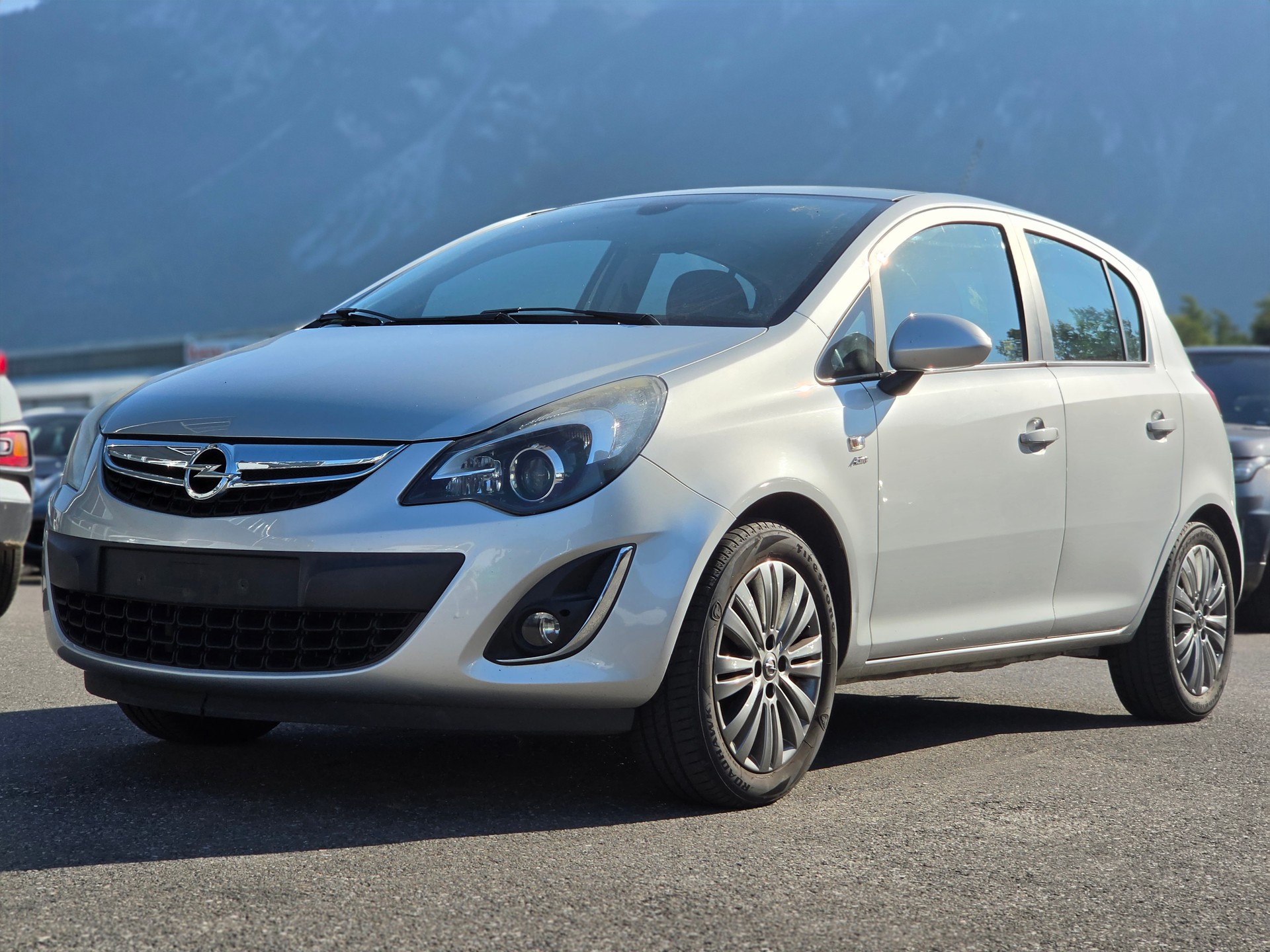 OPEL Corsa 1.4 TP Anniversary Edition Automatic-image-2