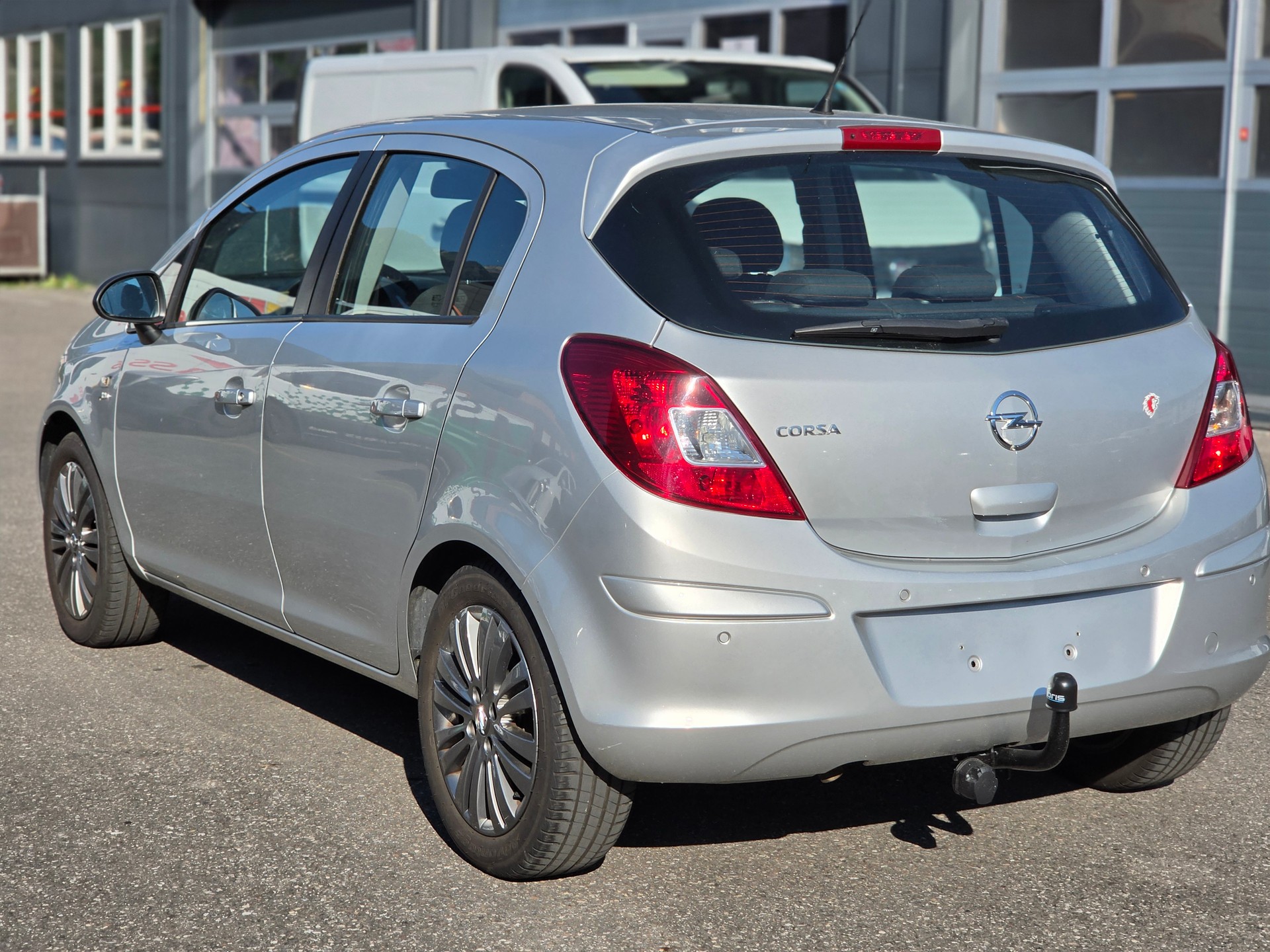 OPEL Corsa 1.4 TP Anniversary Edition Automatic-image-5