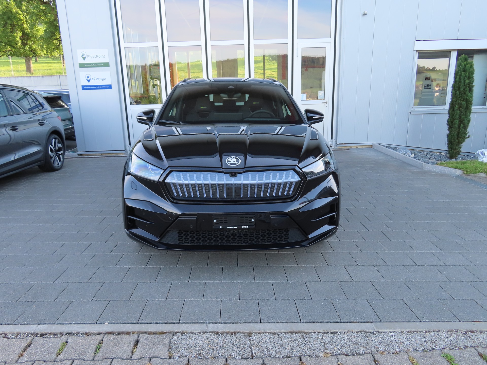 SKODA Enyaq RS 4x4-image-1