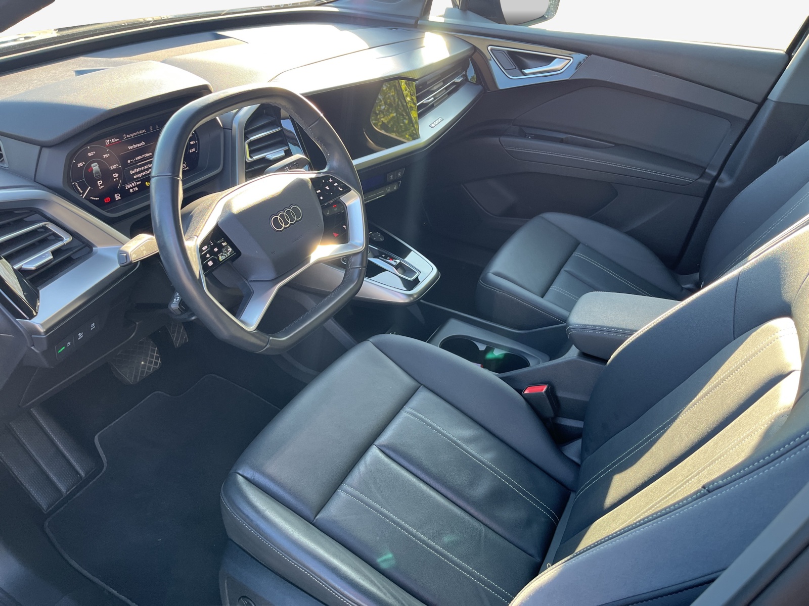AUDI Q4 e-tron 35-image-8