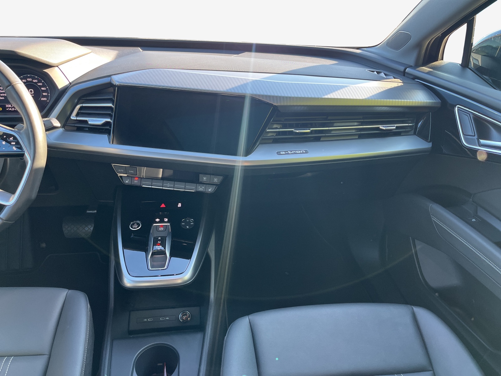 AUDI Q4 e-tron 35-image-11