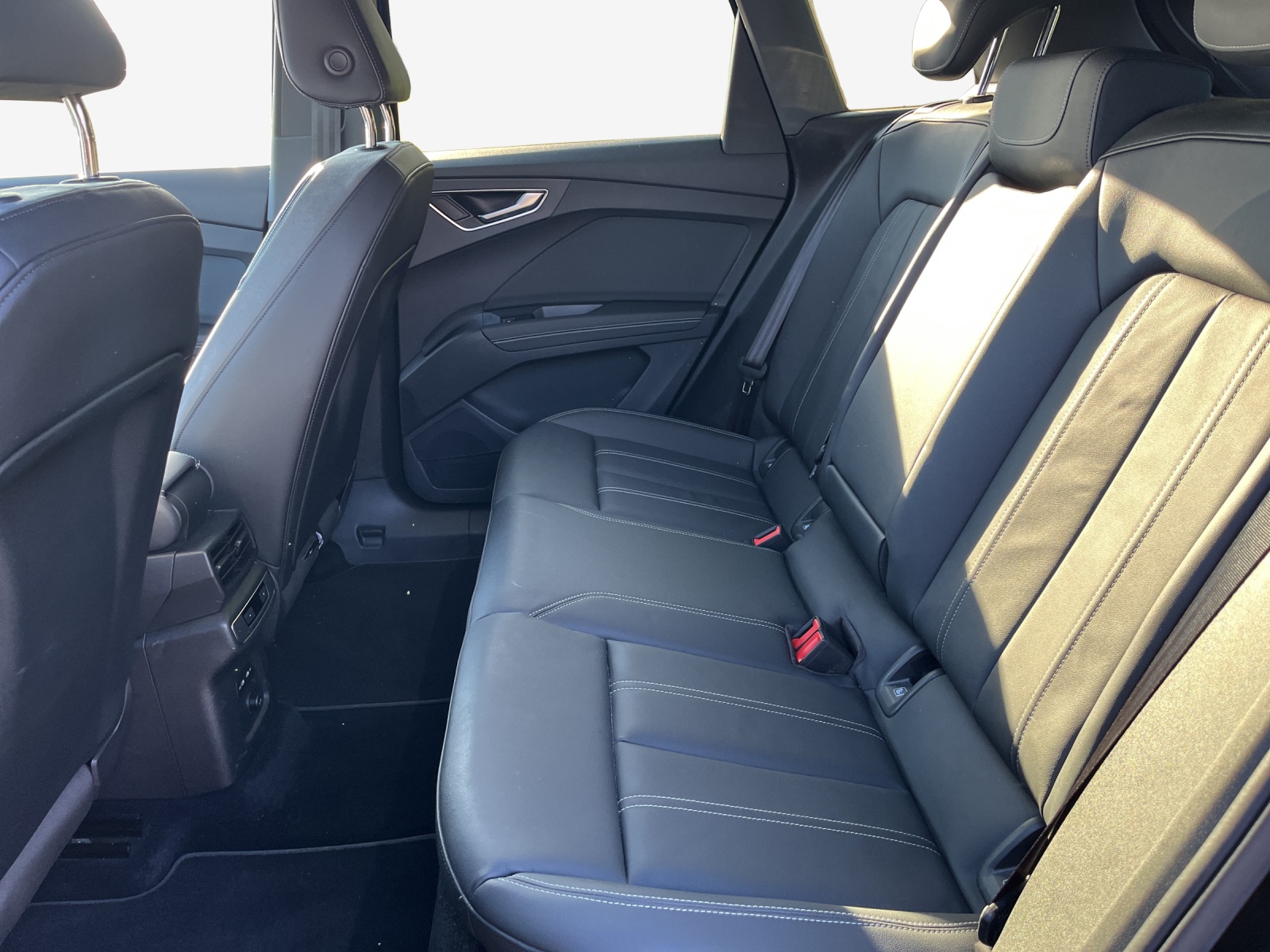 AUDI Q4 e-tron 35-image-12