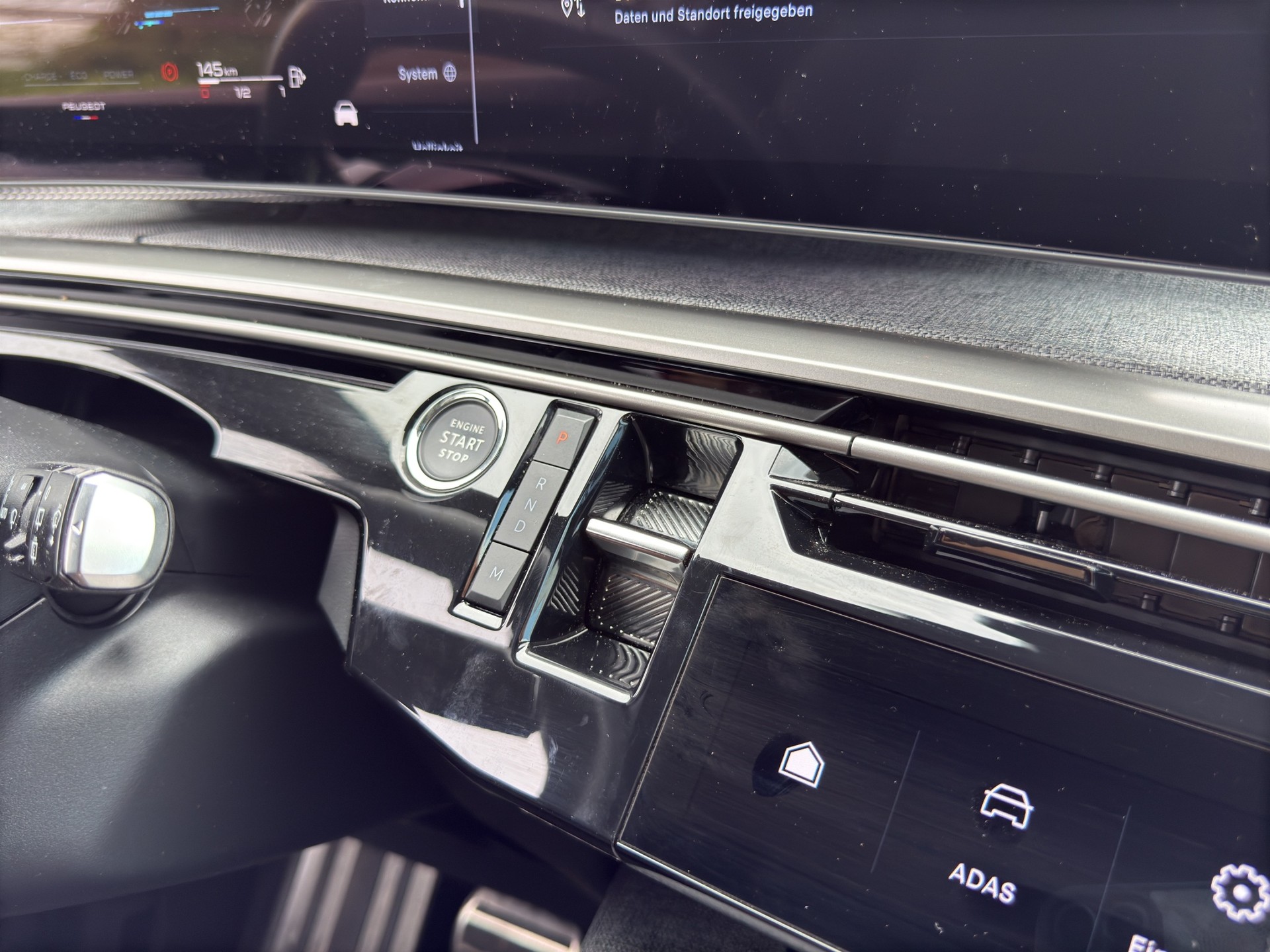 PEUGEOT 5008 1.2 Hybrid e-DCS6 GT 7 Plätzer-image-62